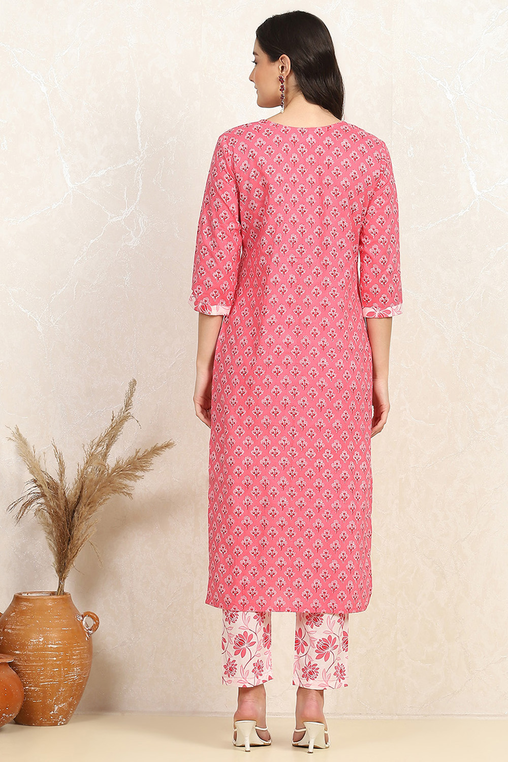 Pink Cotton Screen Print Unstitched Suit Set image number 5