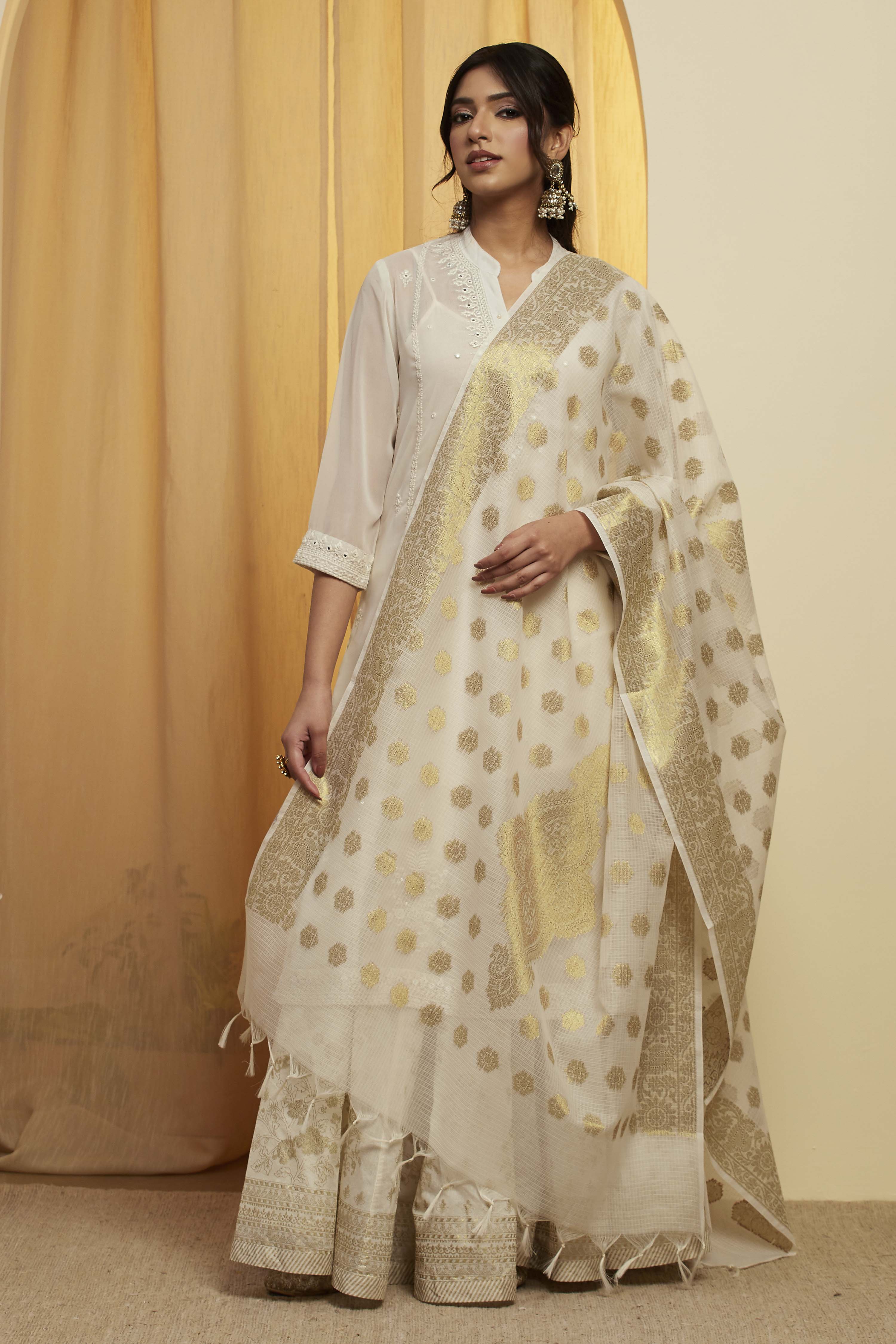 Off White Gold Woven Design Tasseled Dupatta image number 4