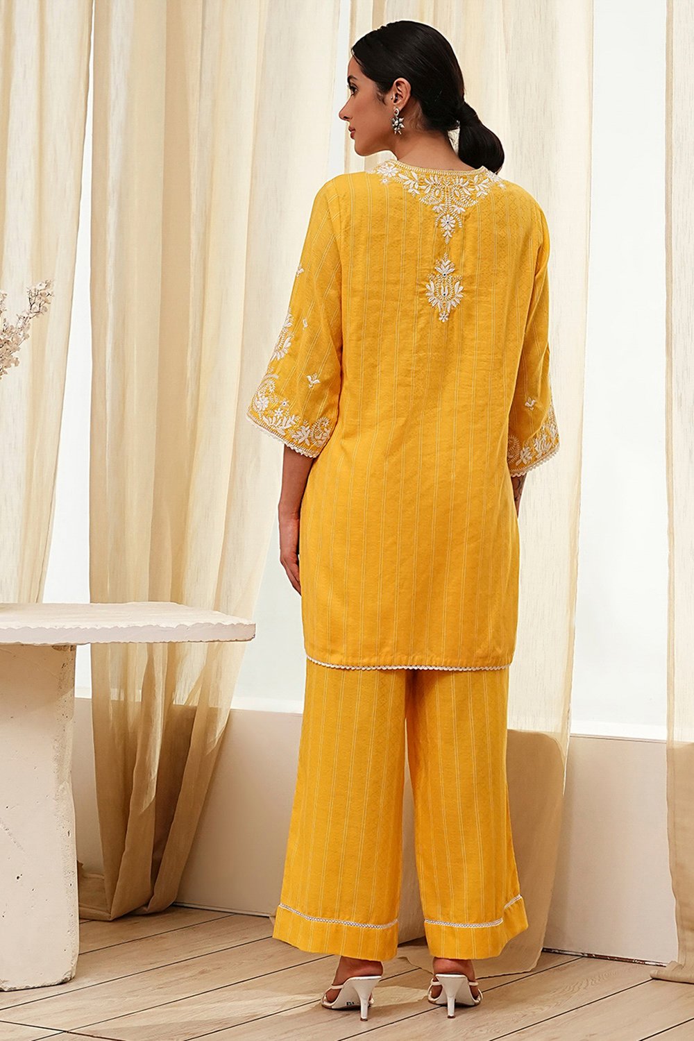 Blue Cotton Embroidered Straight Kurta Set image number 4