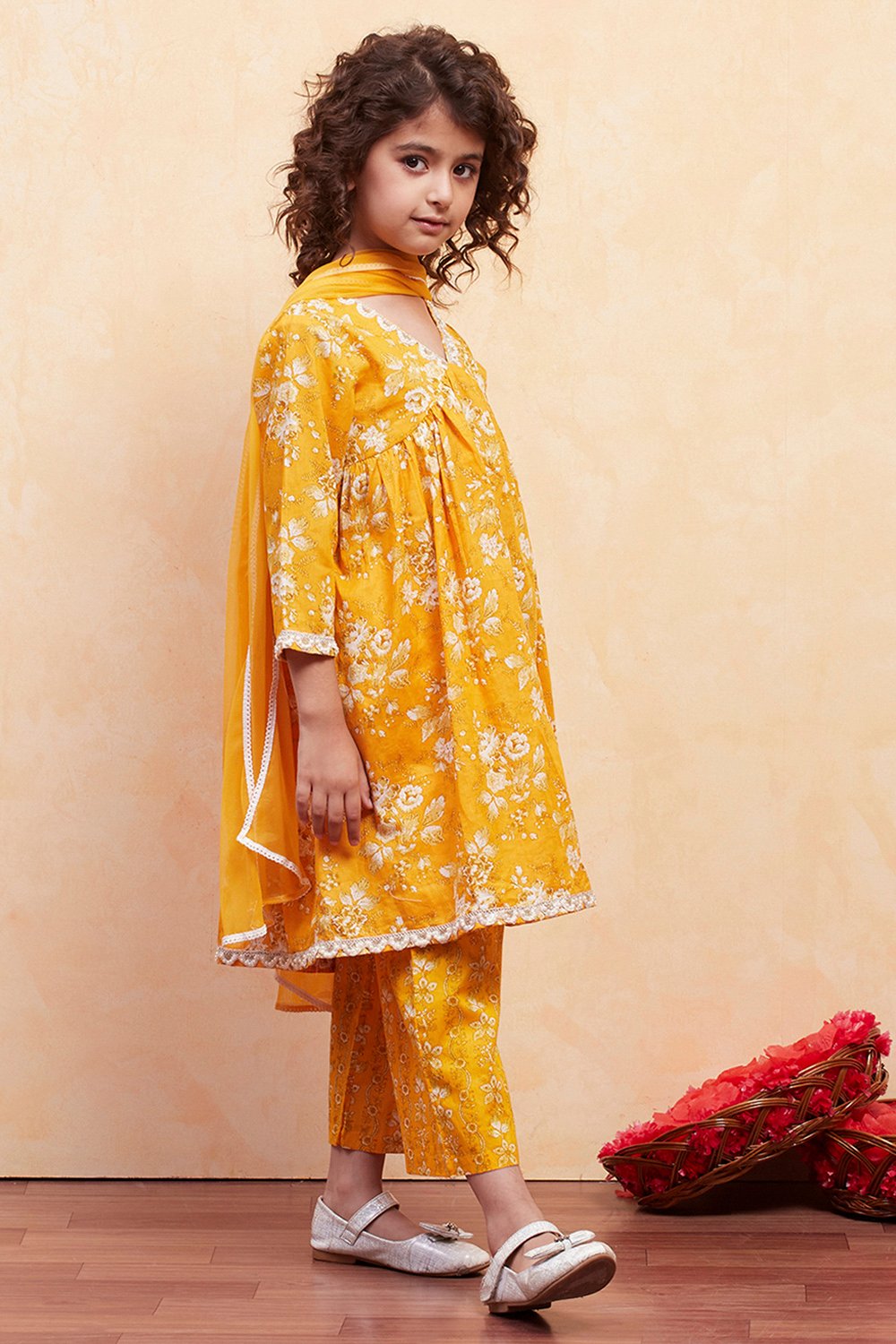 Yellow Cotton Gathered Suit Set image number 5