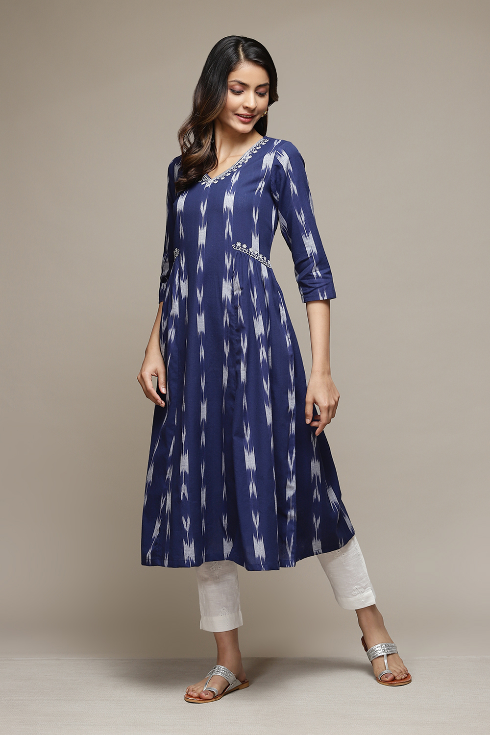 Navy Cotton IKAT Straight Yarndyed Kurta image number 4