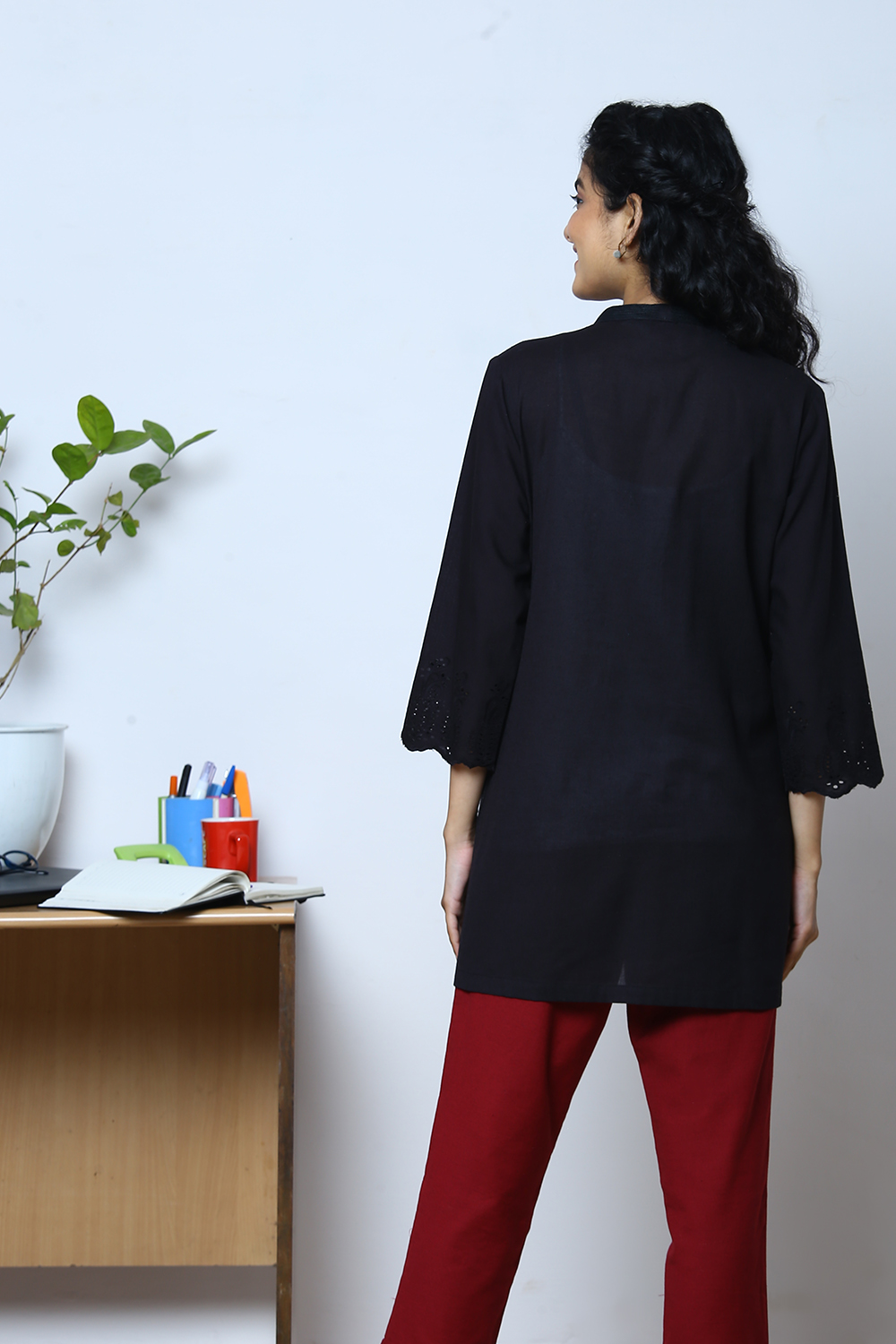 Black Cotton Flax Solid Kurti image number 5