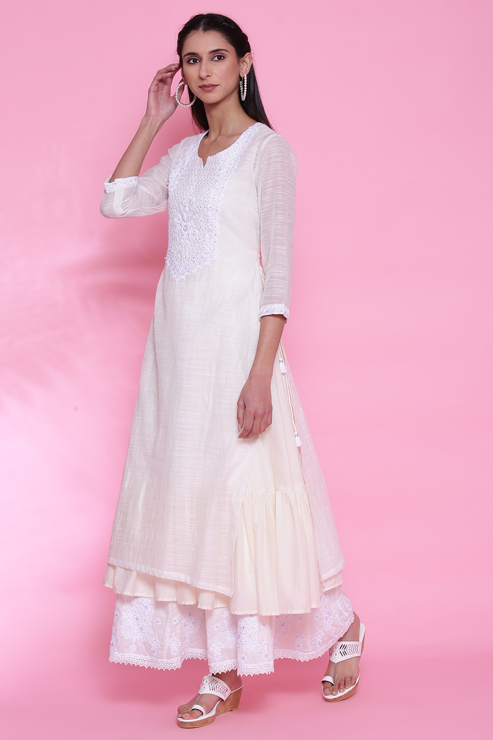 Off White Art Silk Cotton Chikankari Embroidered Kurta image number 3