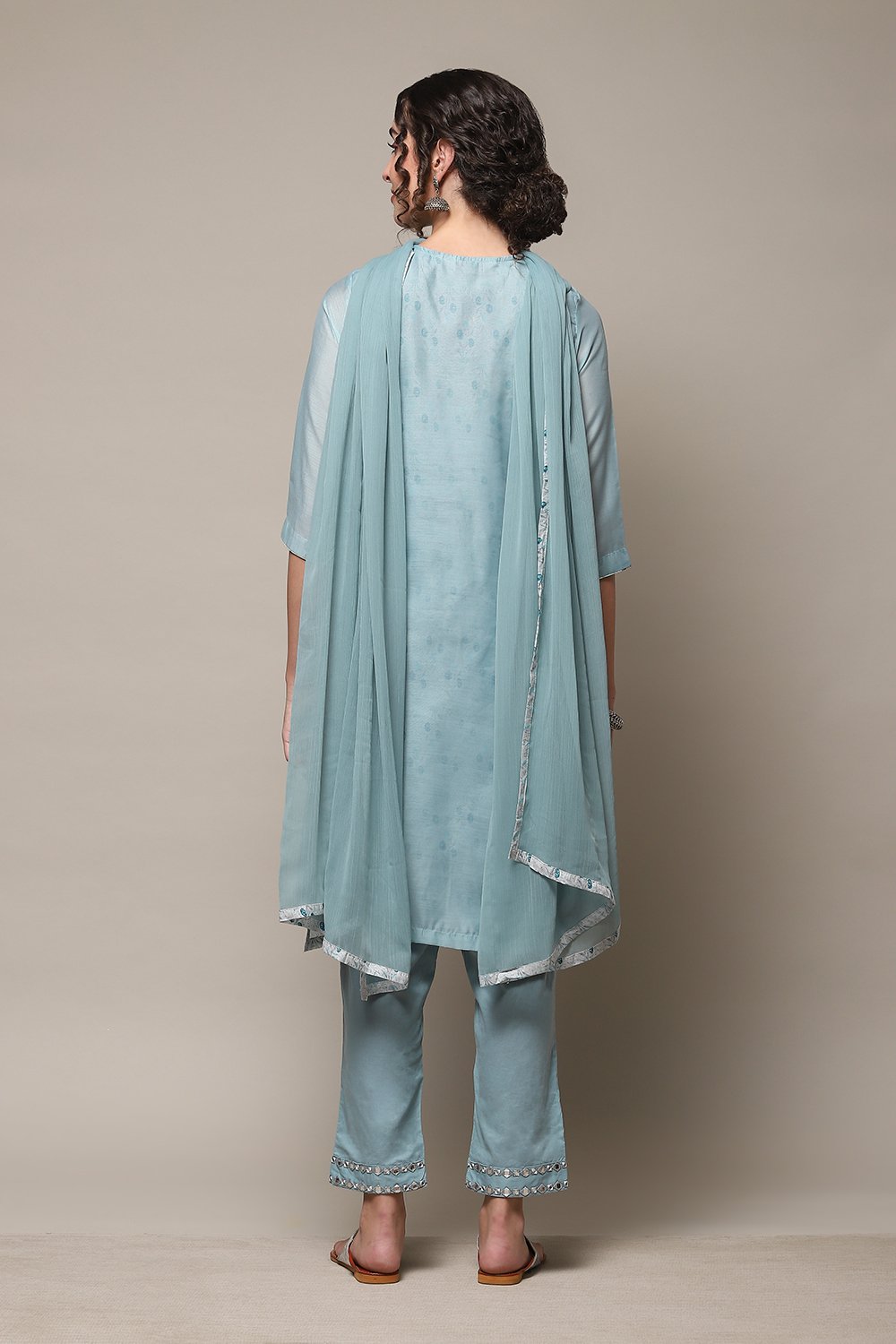 Off White Art Silk Straight Kurta Regular Pant Suit Set image number 4