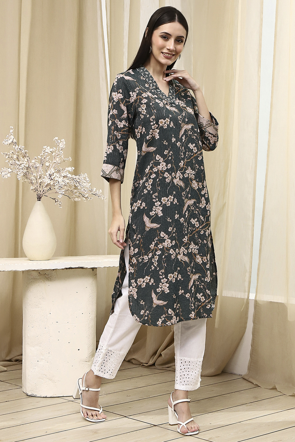 Mustard Yellow Cotton Printed Straight Kurta image number 4
