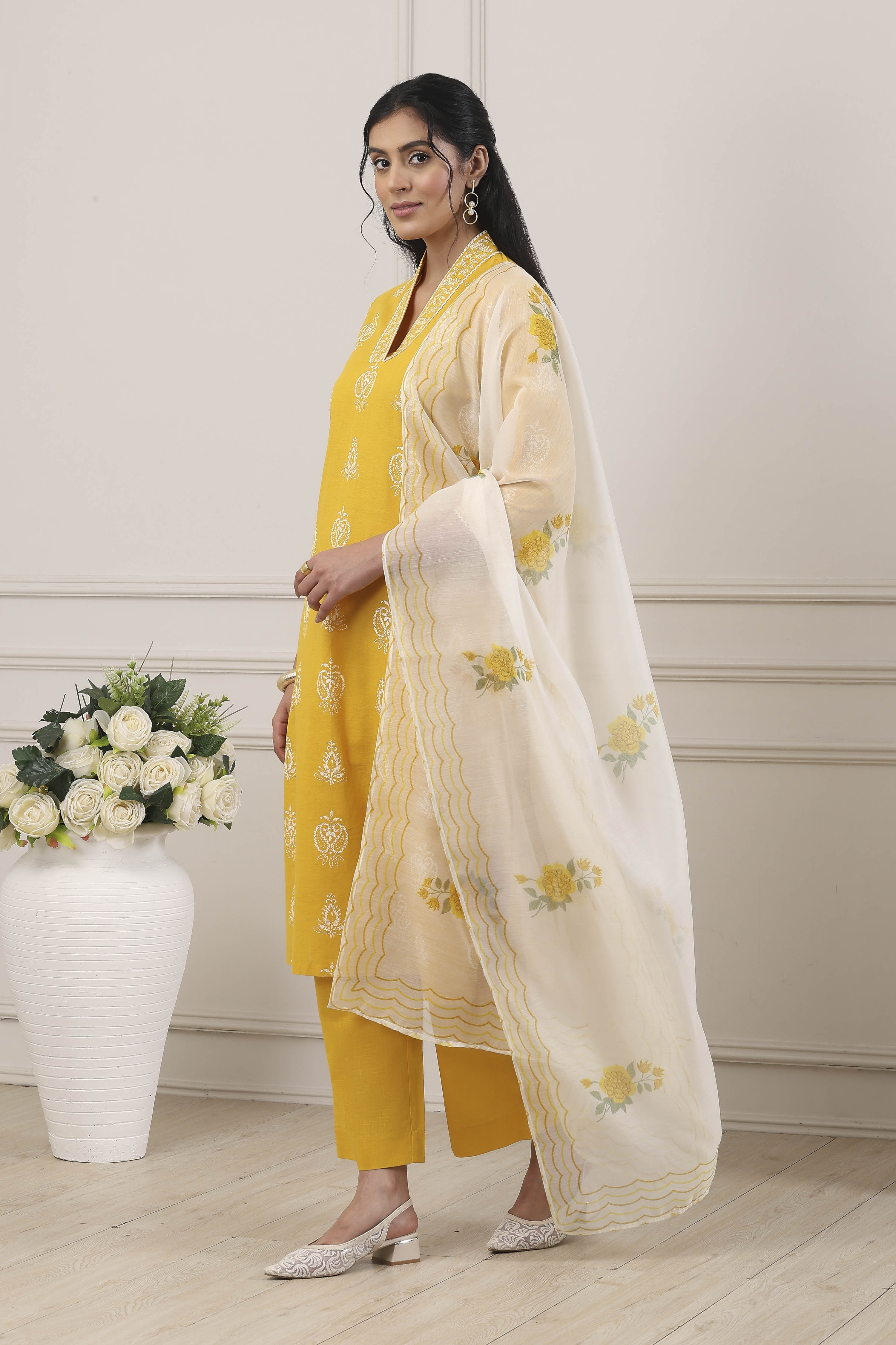 Yellow Cotton Straight Suit Set image number 3