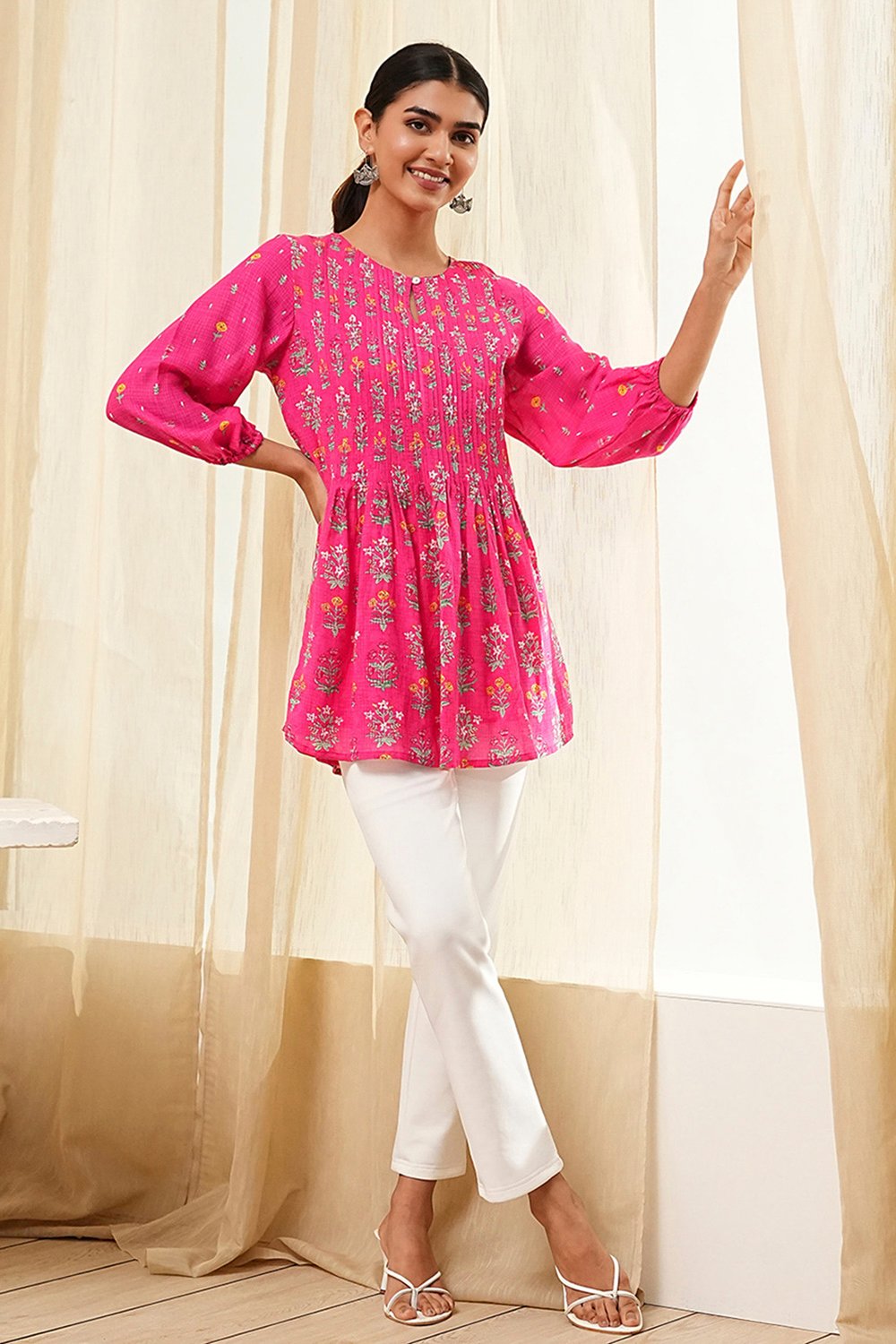 Pink Straight Printed Short Kurta image number 0