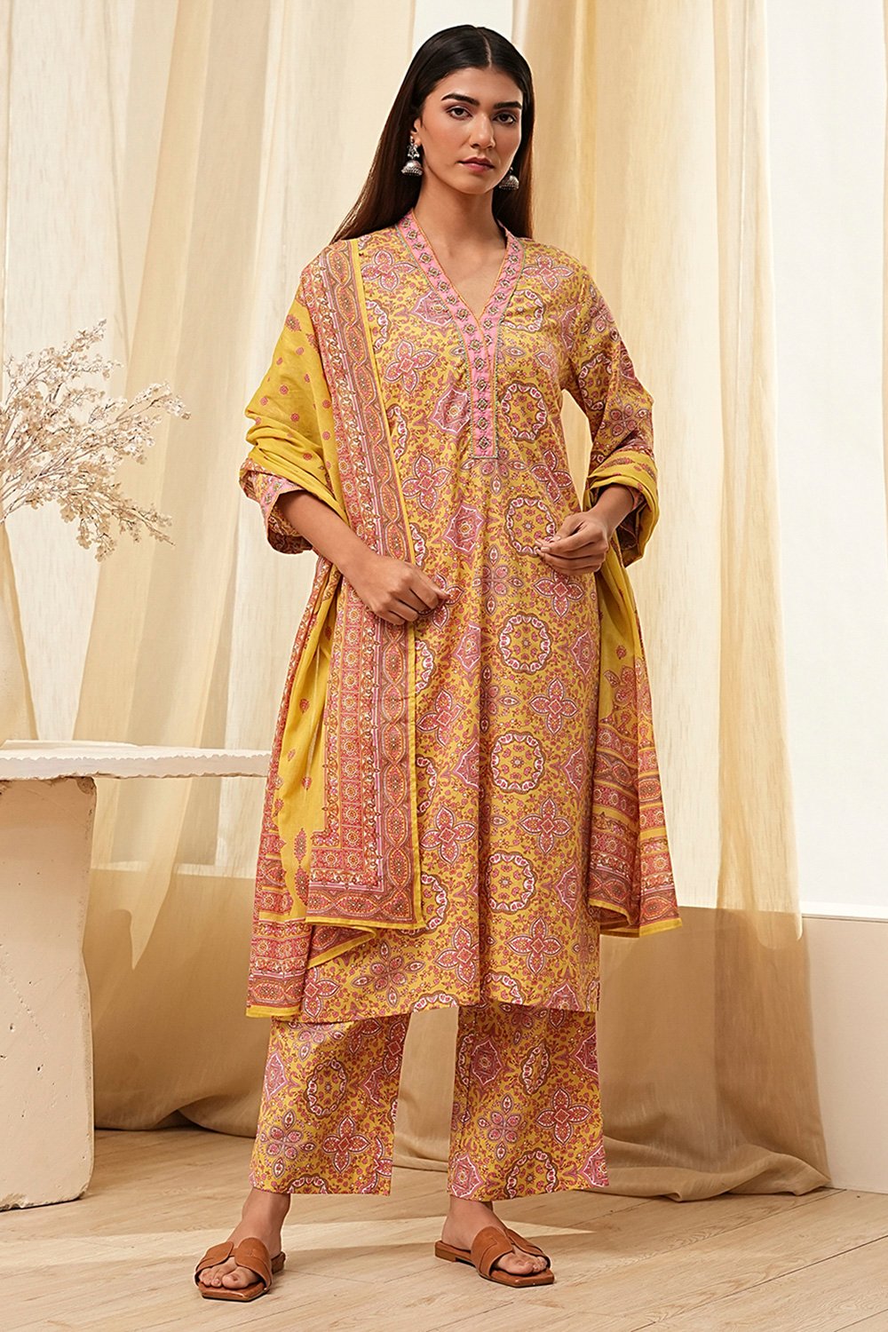 Green Cotton Printed Straight Suit Set image number 6