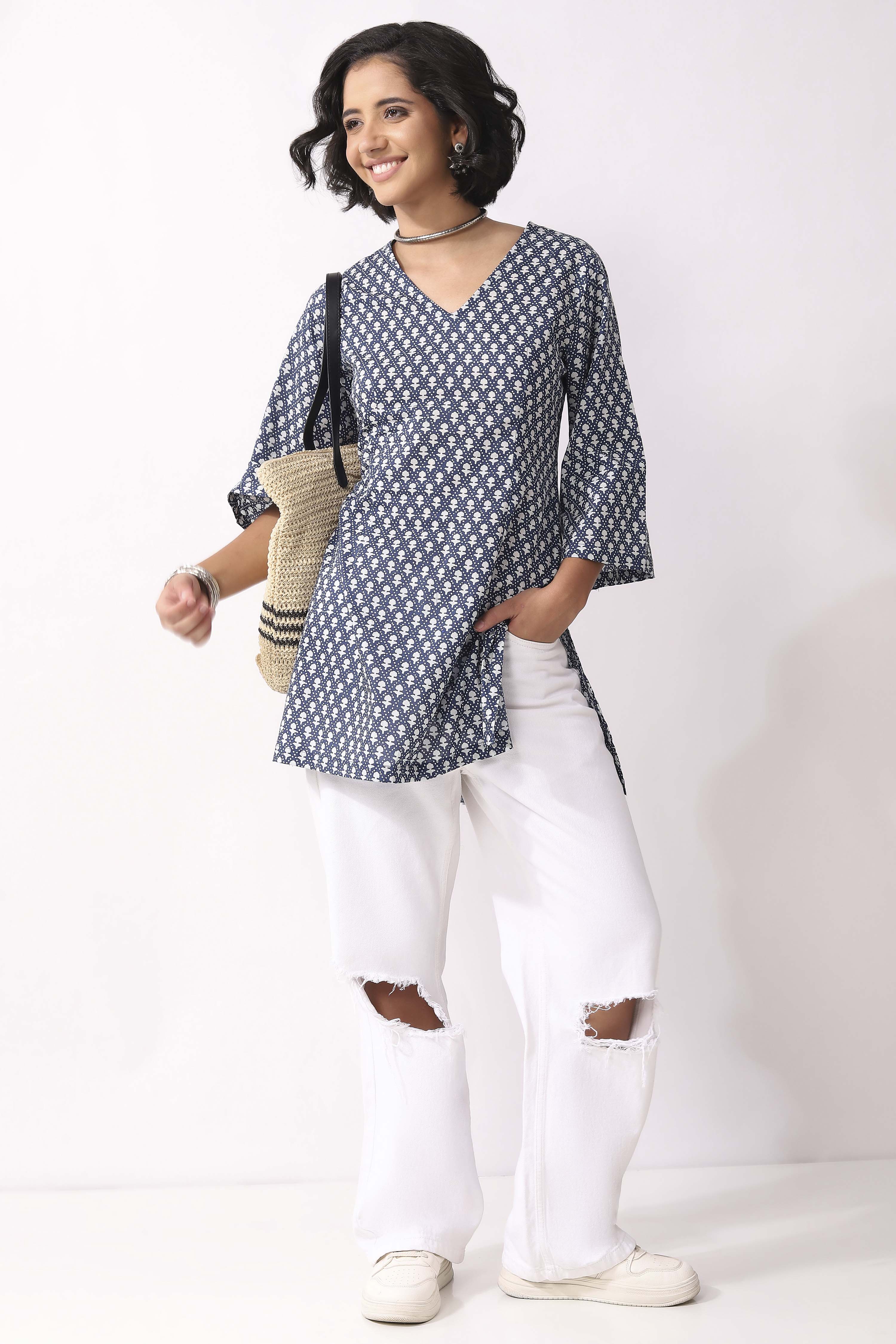 Indigo Cotton Printed Straight Short Kurti image number 0