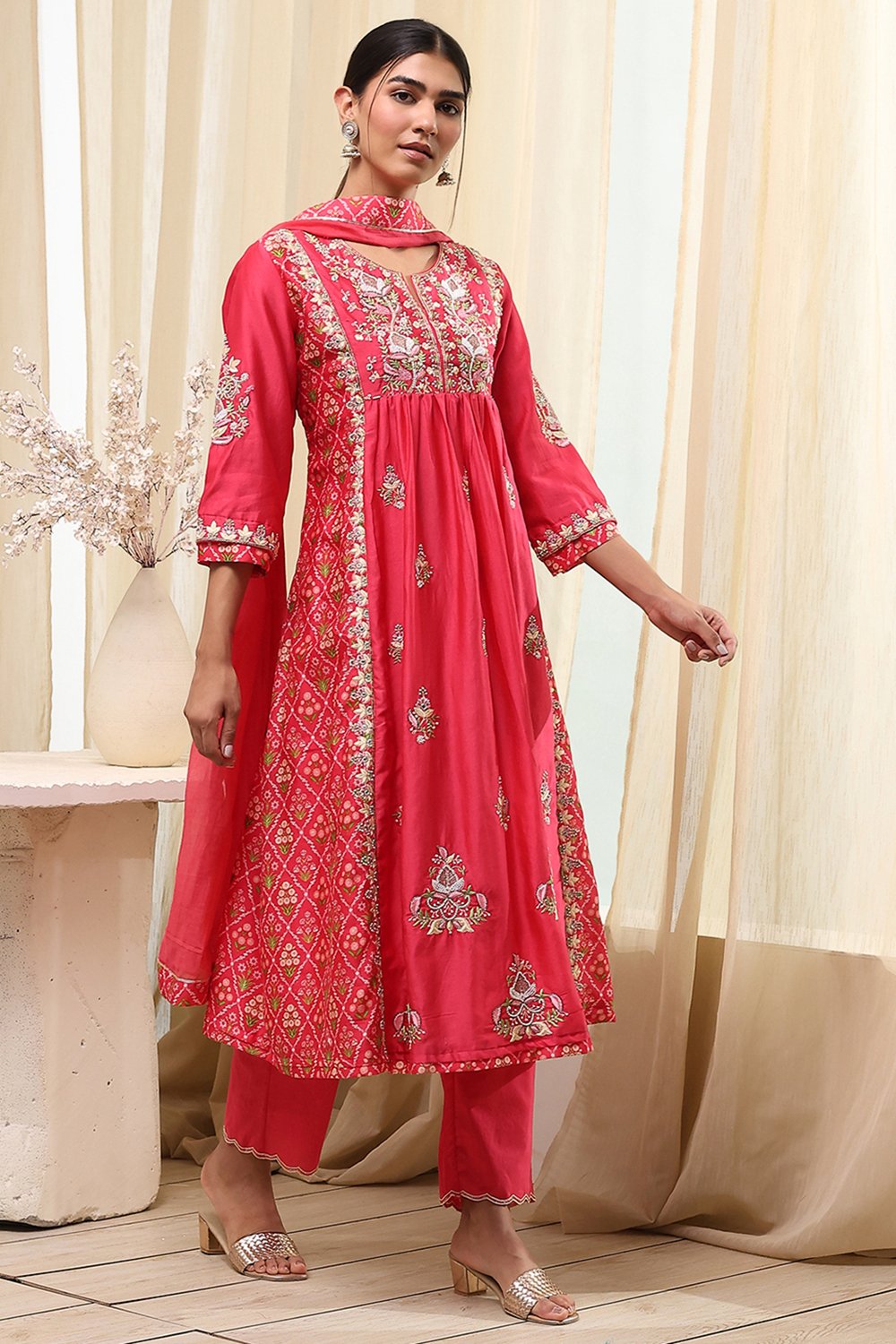 Coral-Red Silk Chanderi Gathered Suit Set image number 5