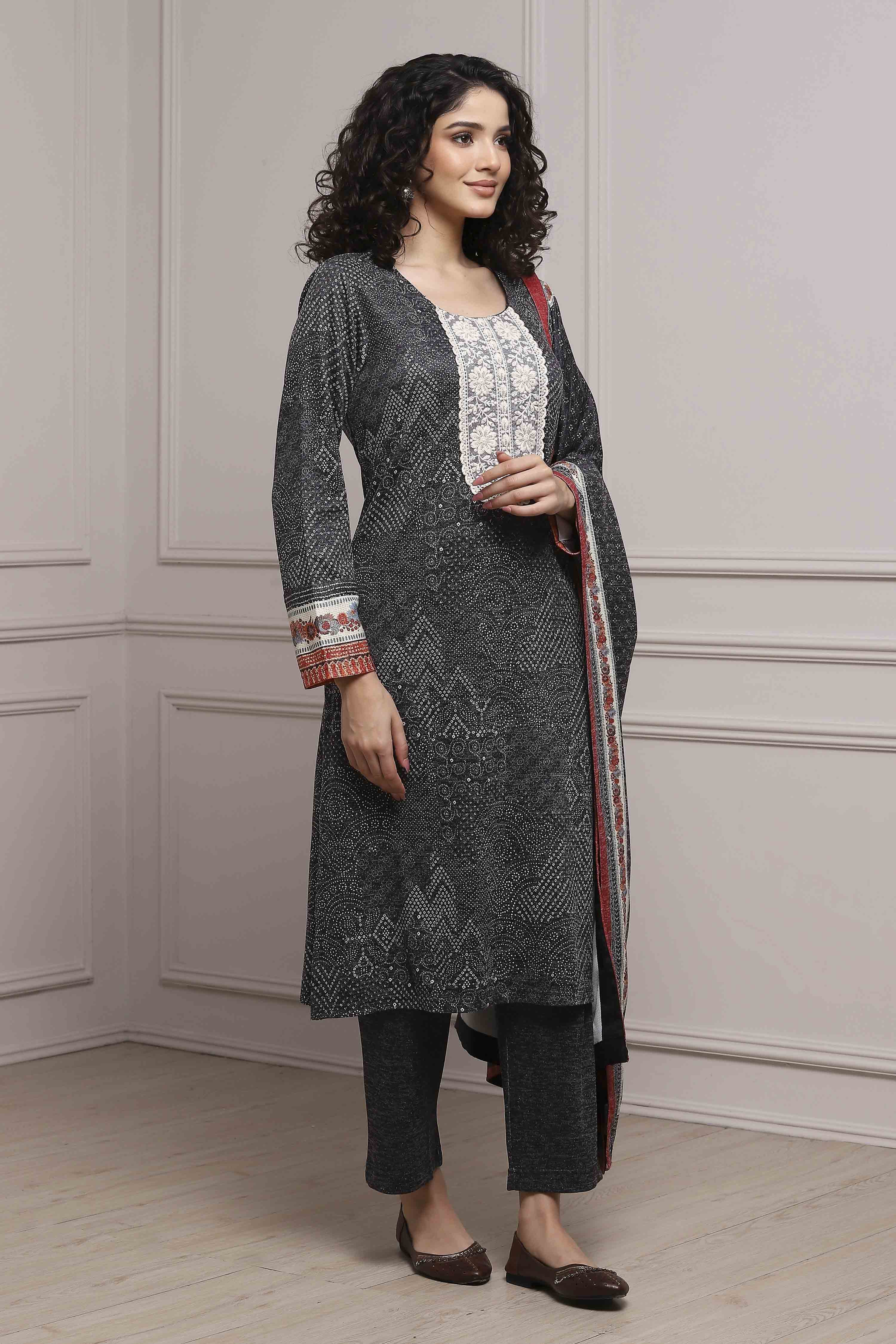 Black Blended Straight Printed Suit Set image number 5