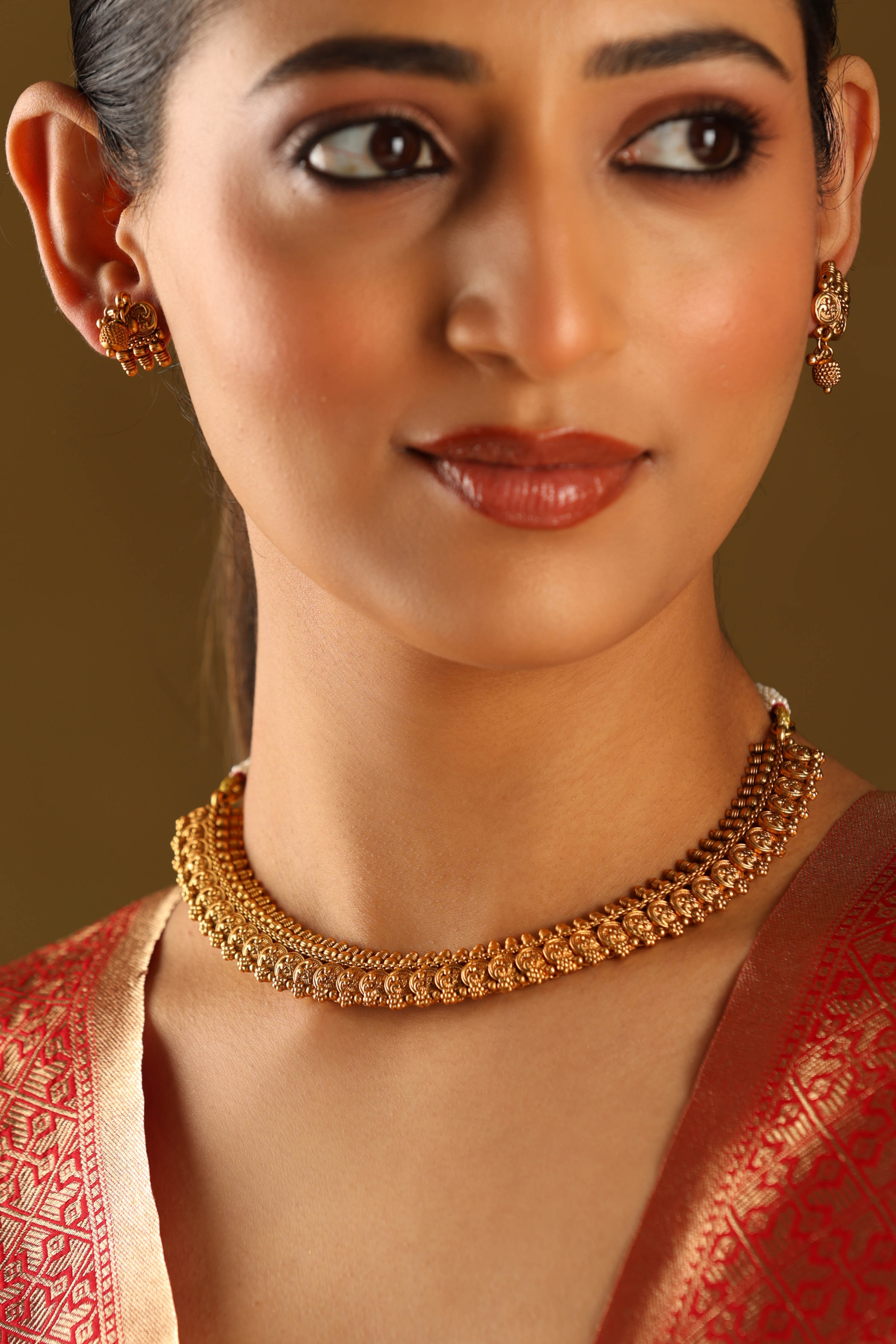 Gold Brass Necklace Set image number 1