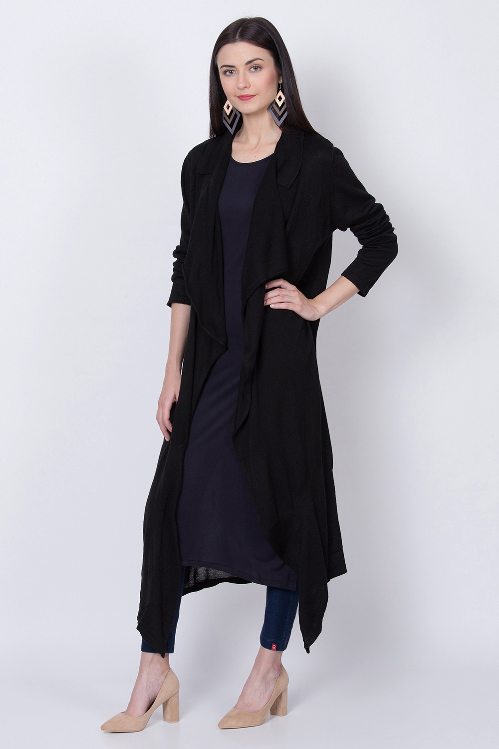 Cream Woolen Front Open Solid Shrug image number 3