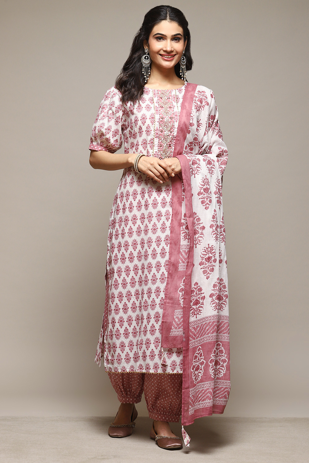 White Cotton Unstitched Suit Set image number 8
