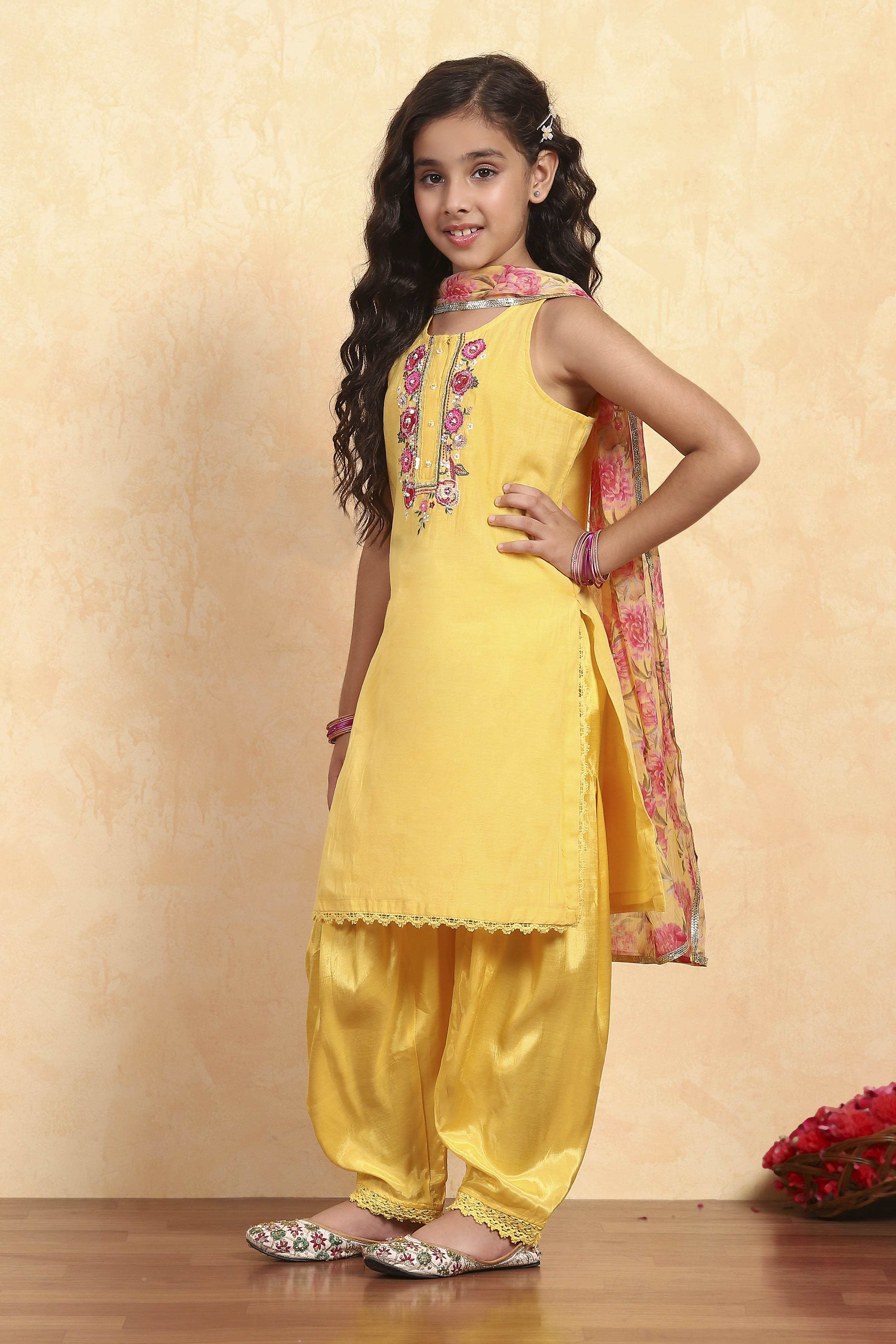 Dark Pink Polyester Straight Solid Suit Set image number 3