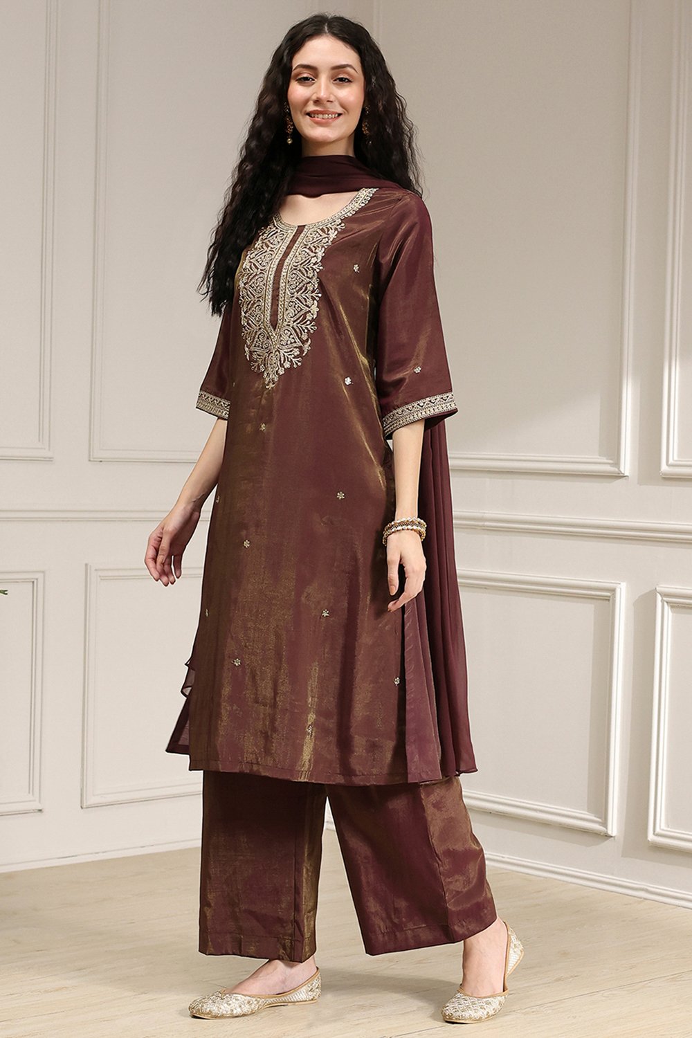 Green Viscose Rayon Straight Solid Suit Set image number 3