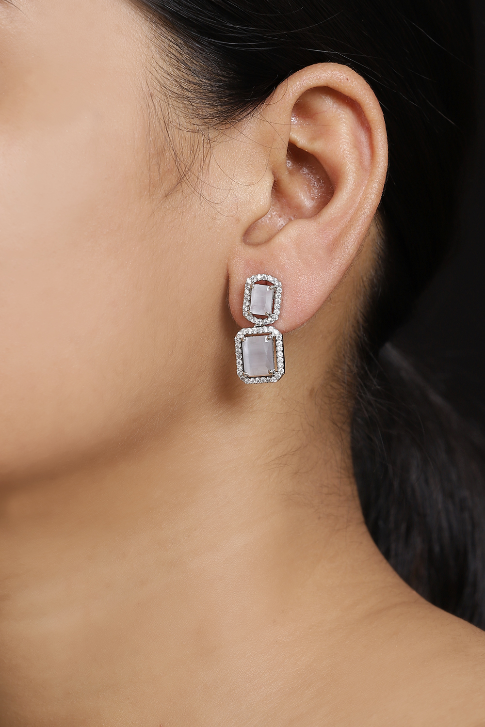 Grey Earrings image number 1