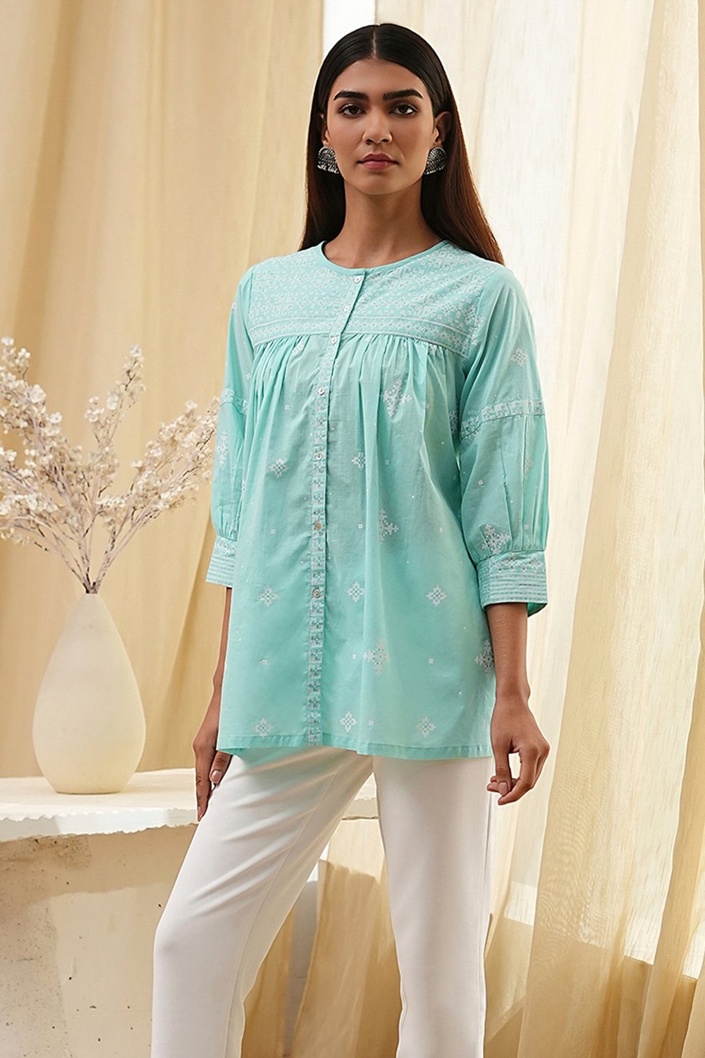 Aqua Cotton Straight Shirt-Style Short Kurta image number 2