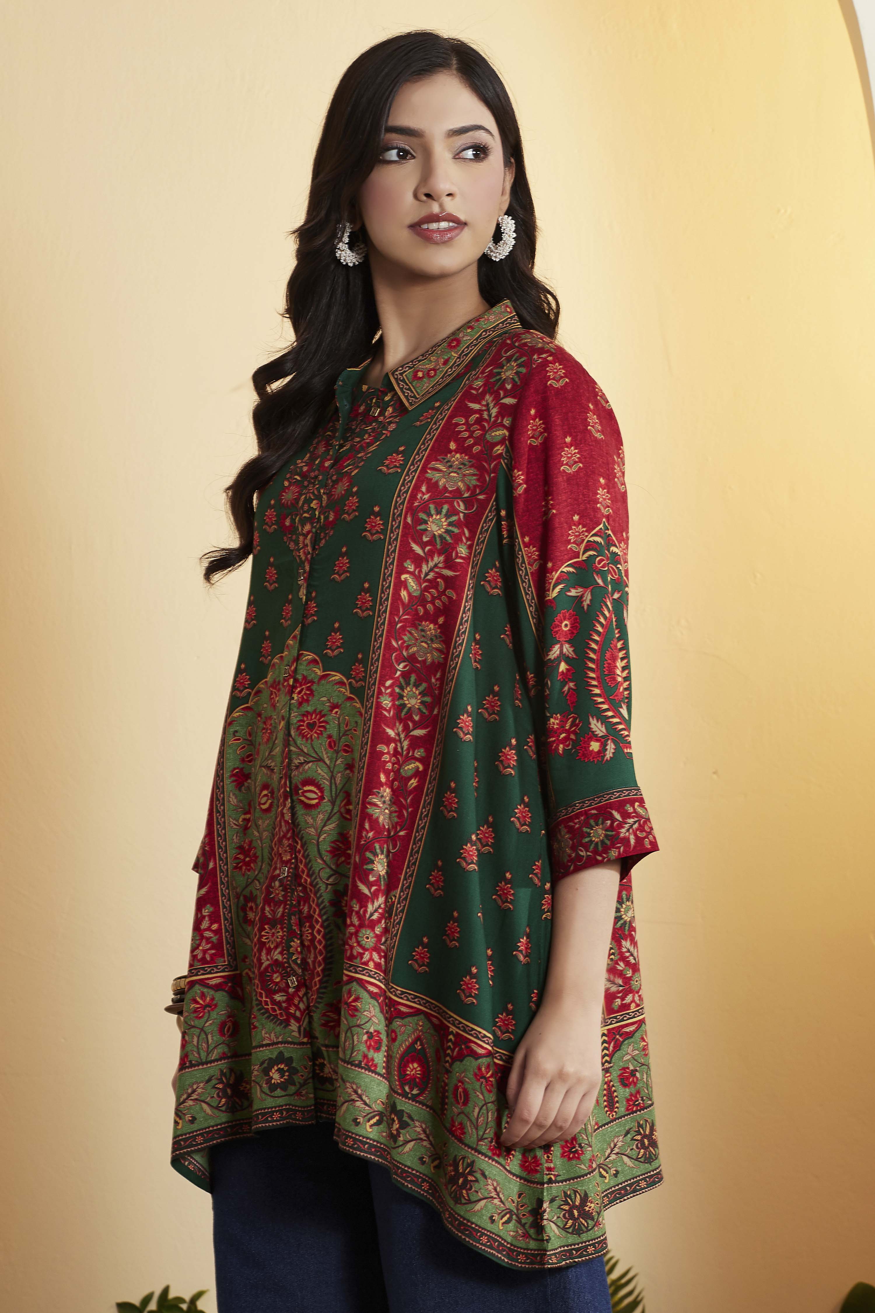 Green Viscose Rayon Printed Asymmetric Kurti image number 2
