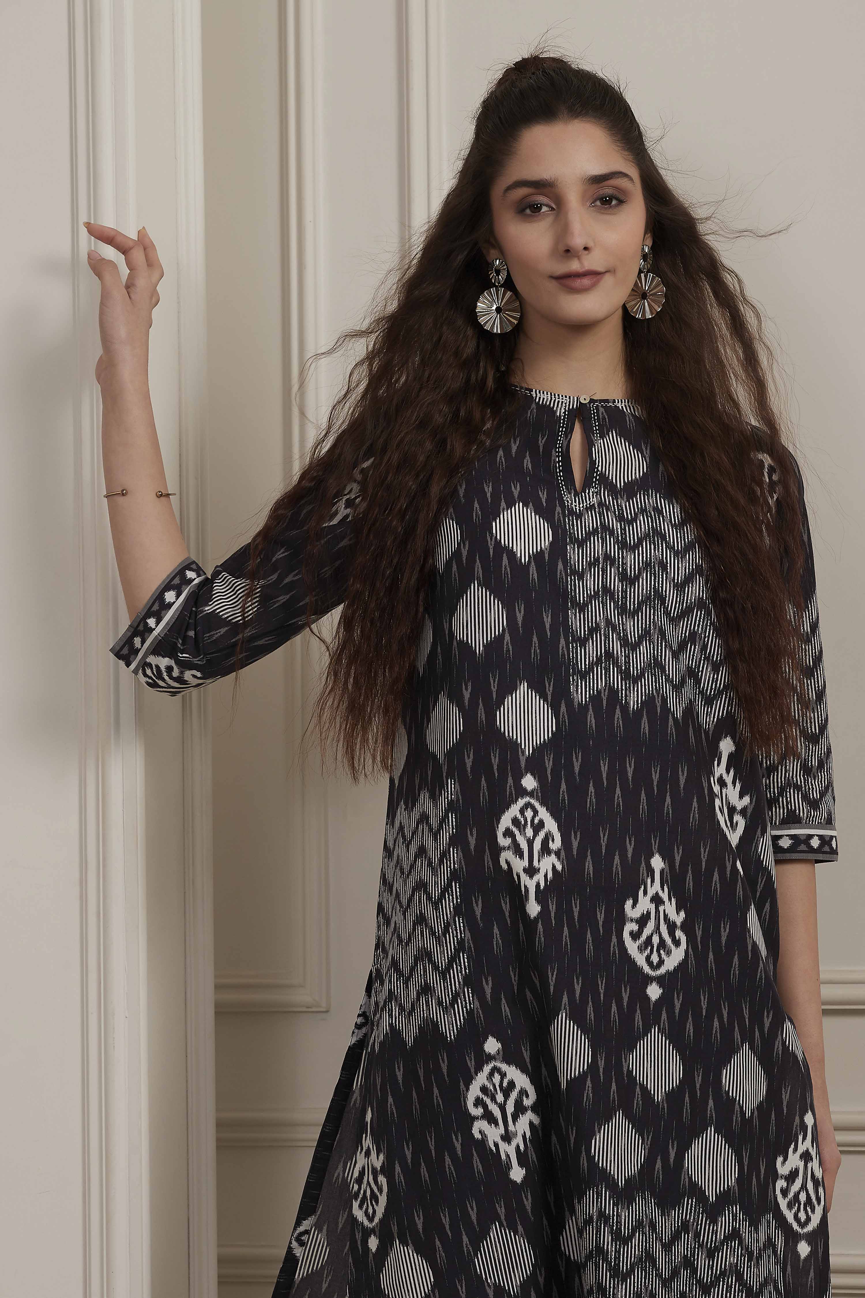 Black Cotton Straight Kurta image number 5