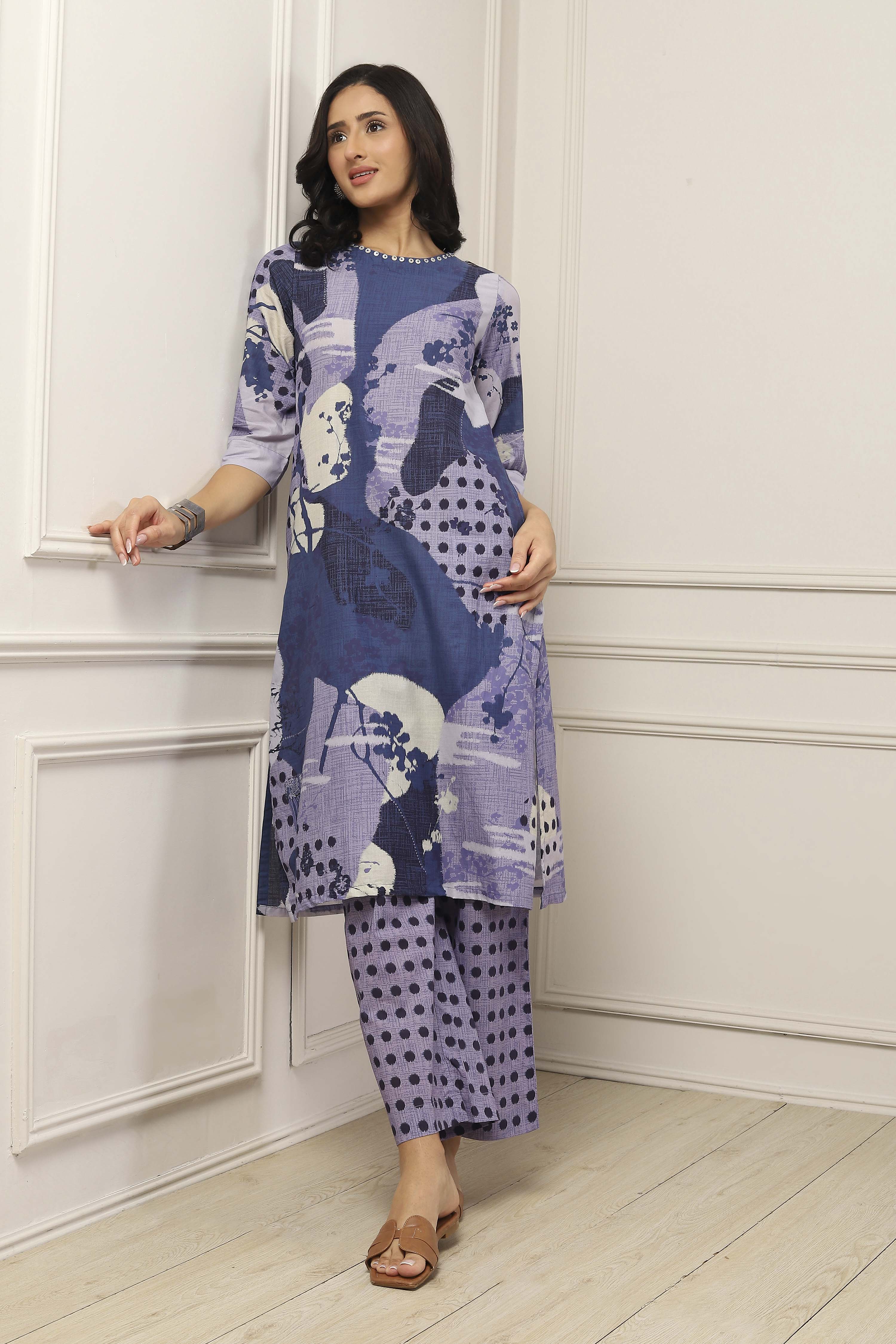 Maroon Cotton Abstract Printed Straight Suit Set image number 0