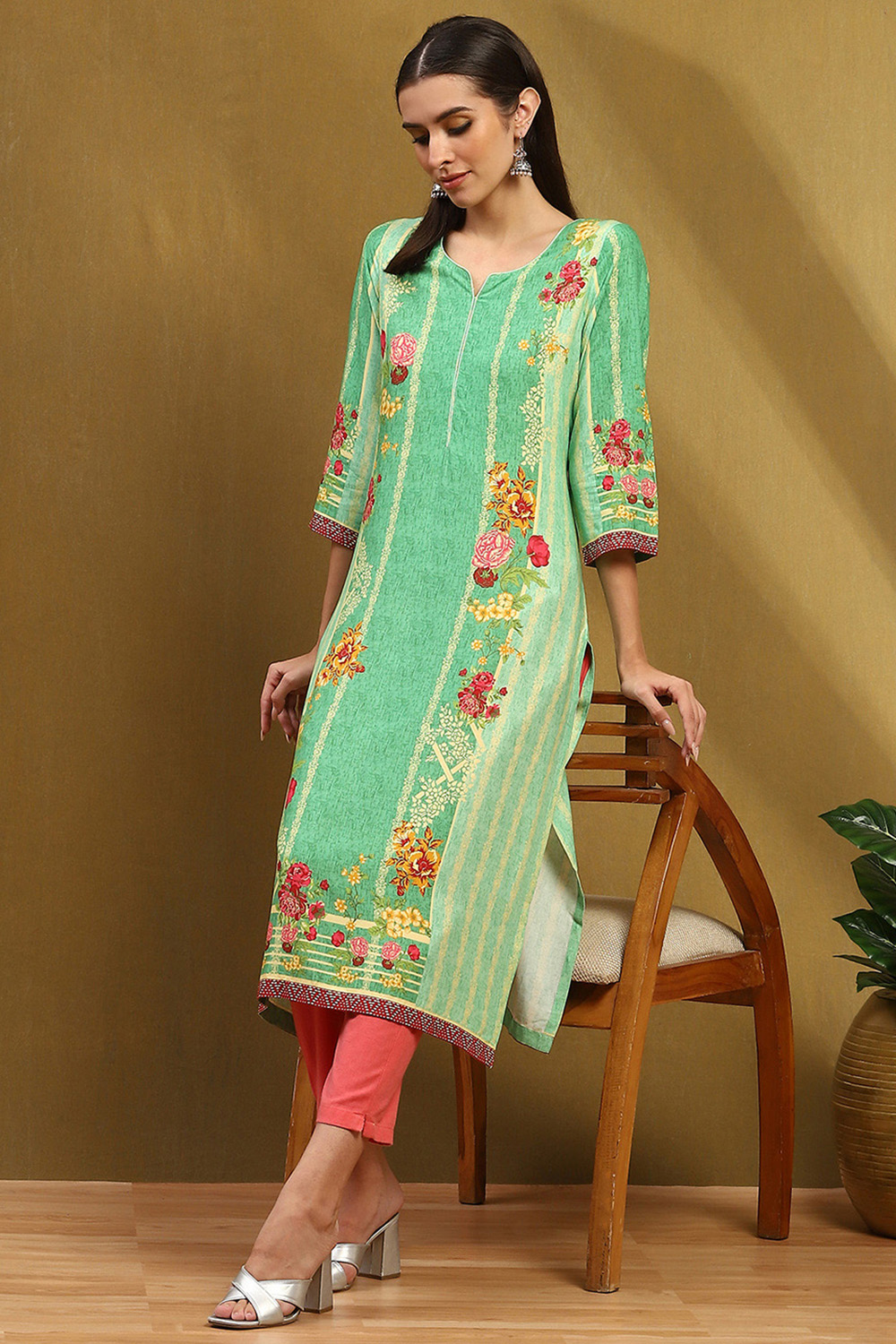 Grey Floral Block-Printed Regular Fit Straight Kurta image number 0
