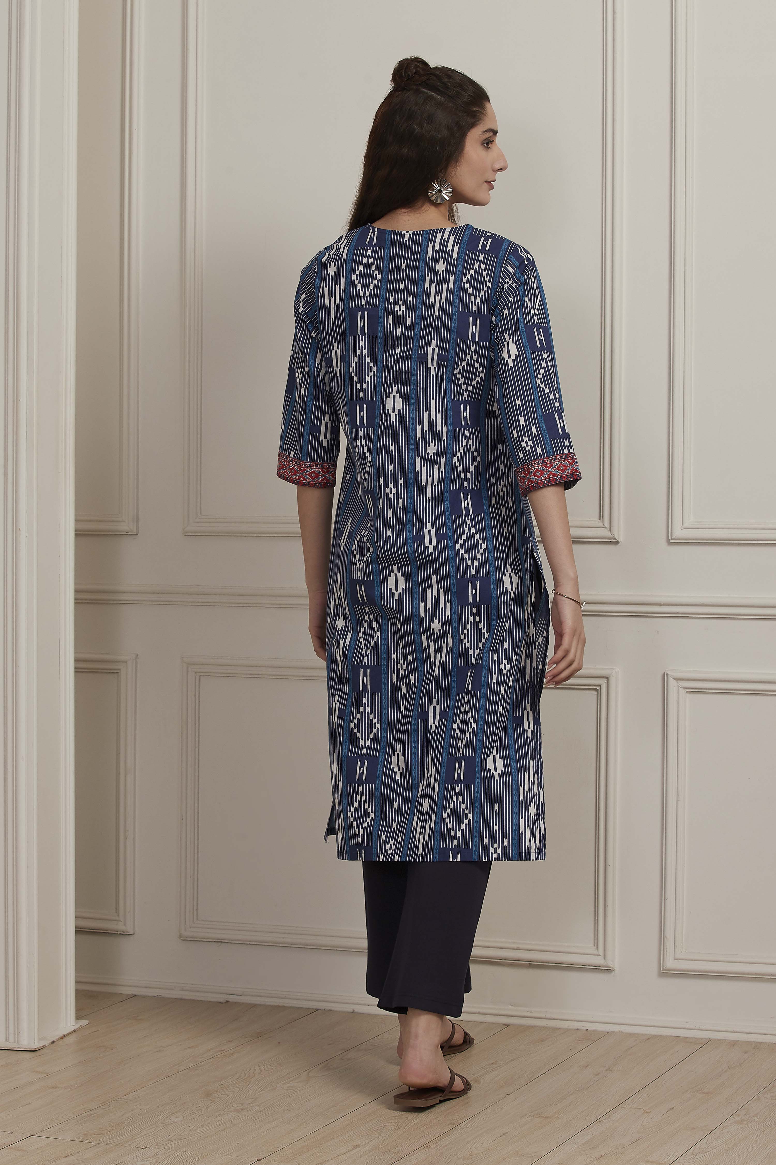 Blue Cotton Straight Kurta image number 3