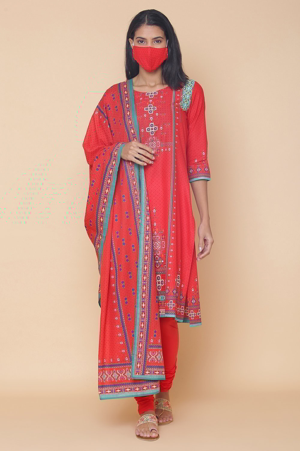 Red Cotton Straight Kurta Churidar Suit Set image number 4