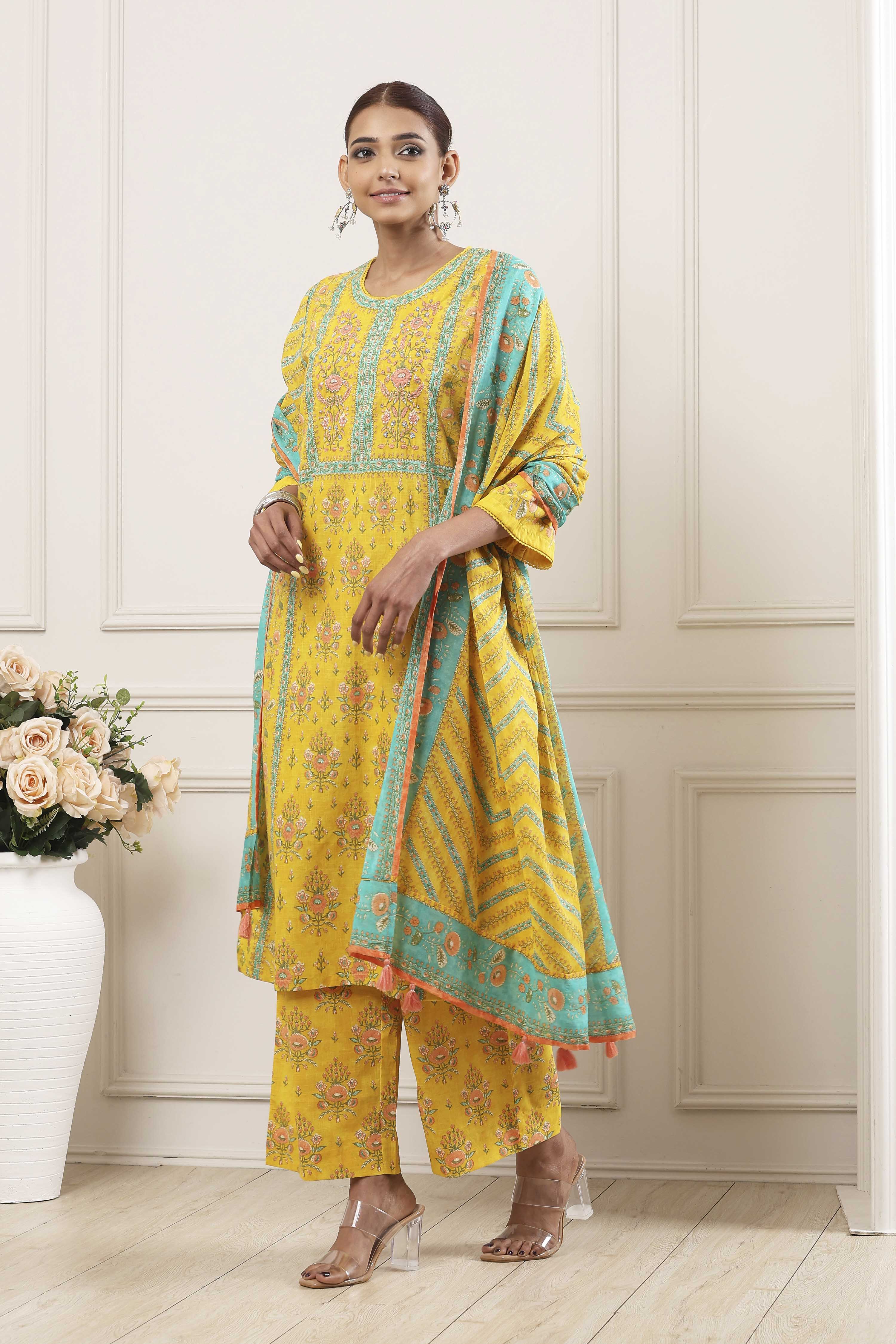 Cream-Colored Cotton Printed Straight Suit Set image number 3