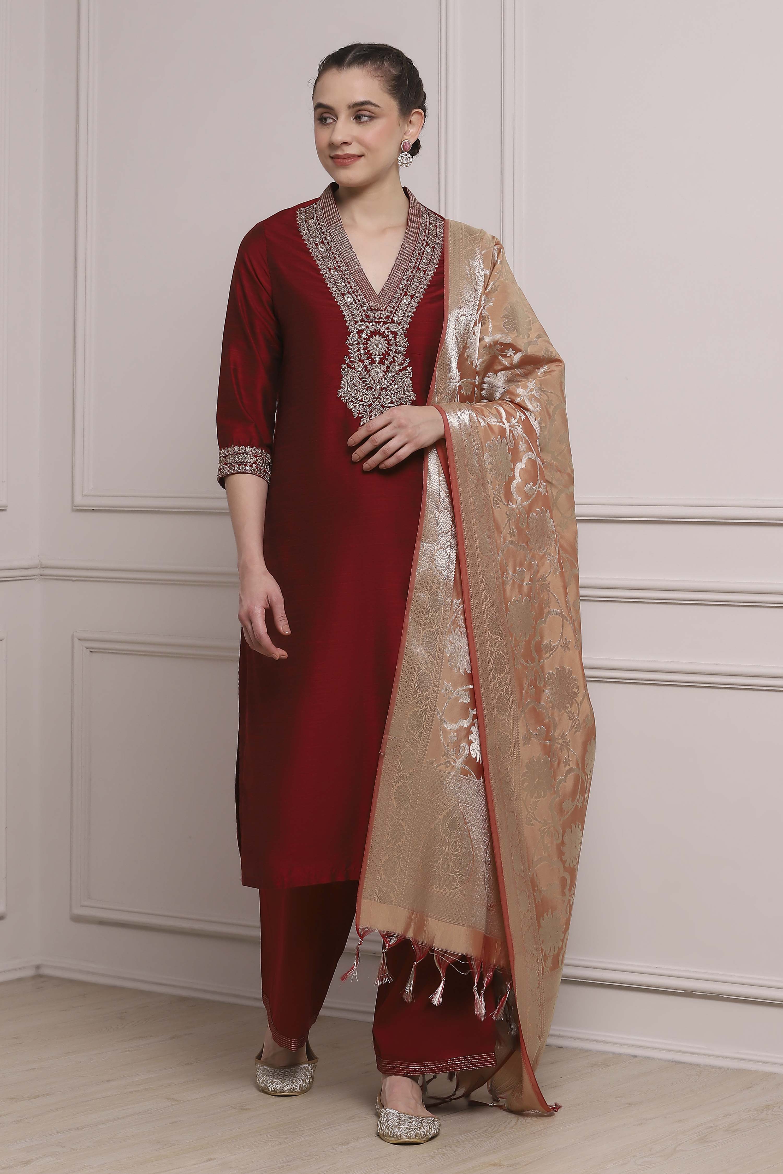 Blue Polyester Blend Straight Solid Suit Set image number 6