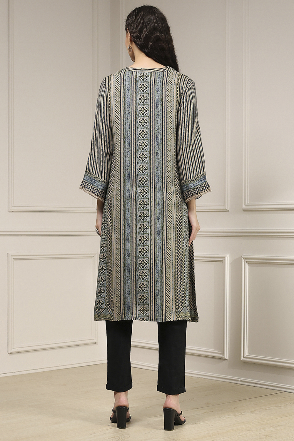 Blue Viscose Rayon Straight Printed Kurta image number 3