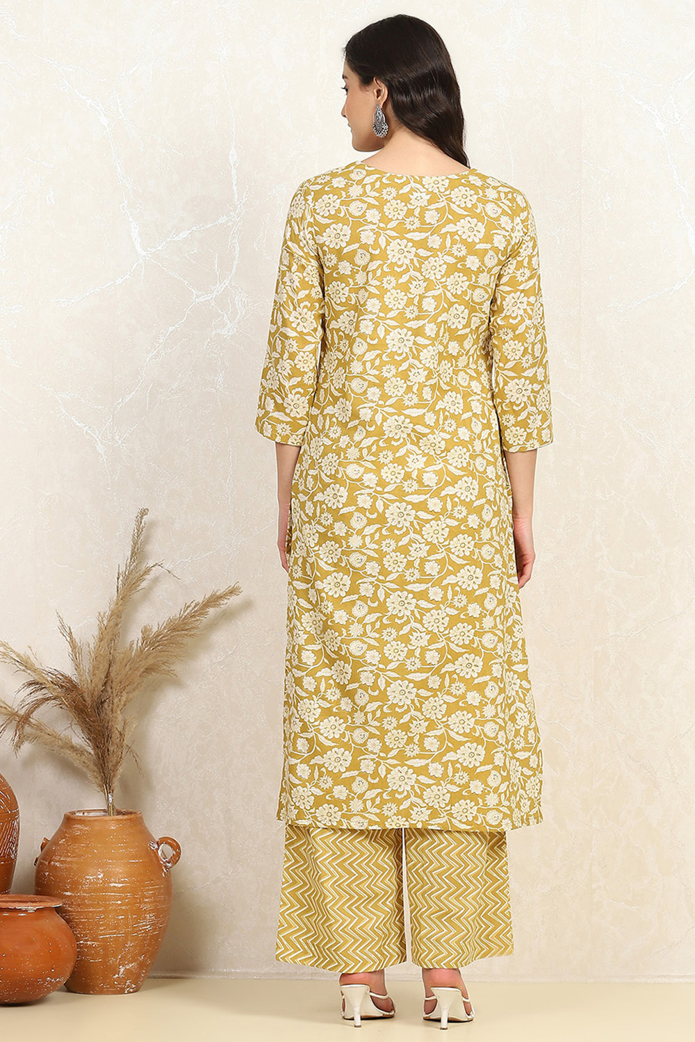 Mustard Cotton Screen Print Unstitched Suit Set image number 5