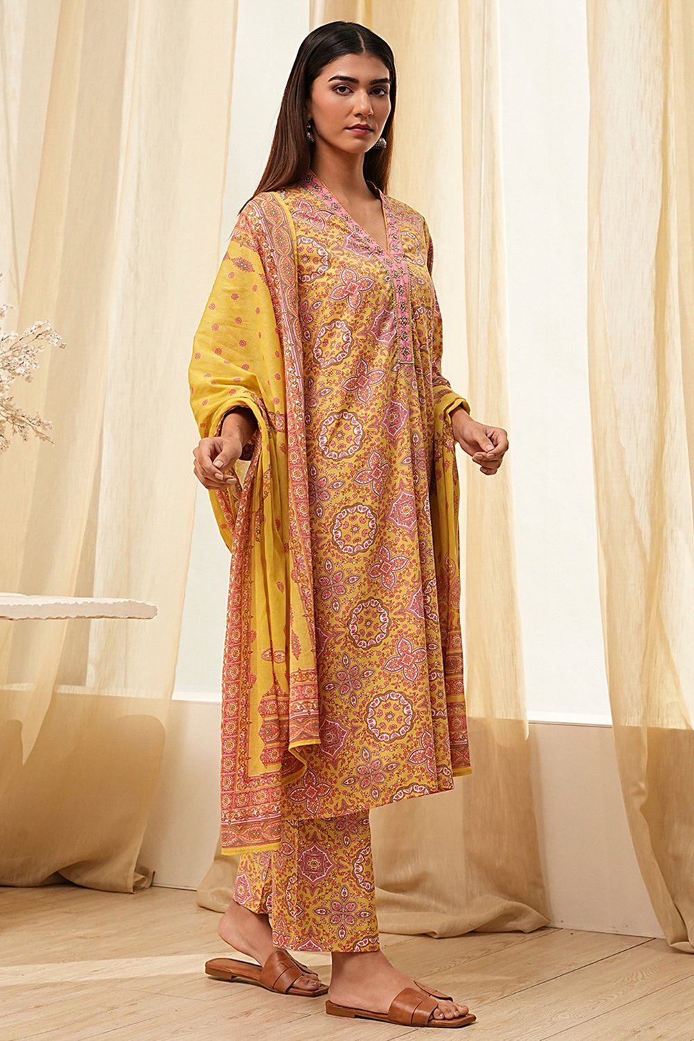 Green Cotton Printed Straight Suit Set image number 5