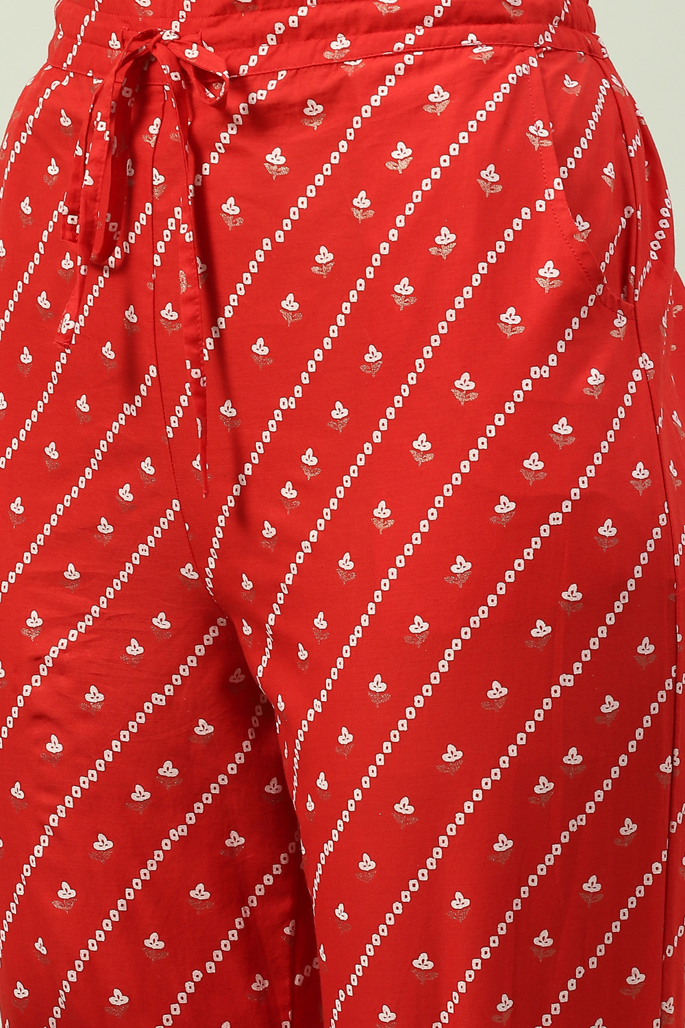 Red Cotton Straight Kurta Relaxed Pants Suit Set image number 6