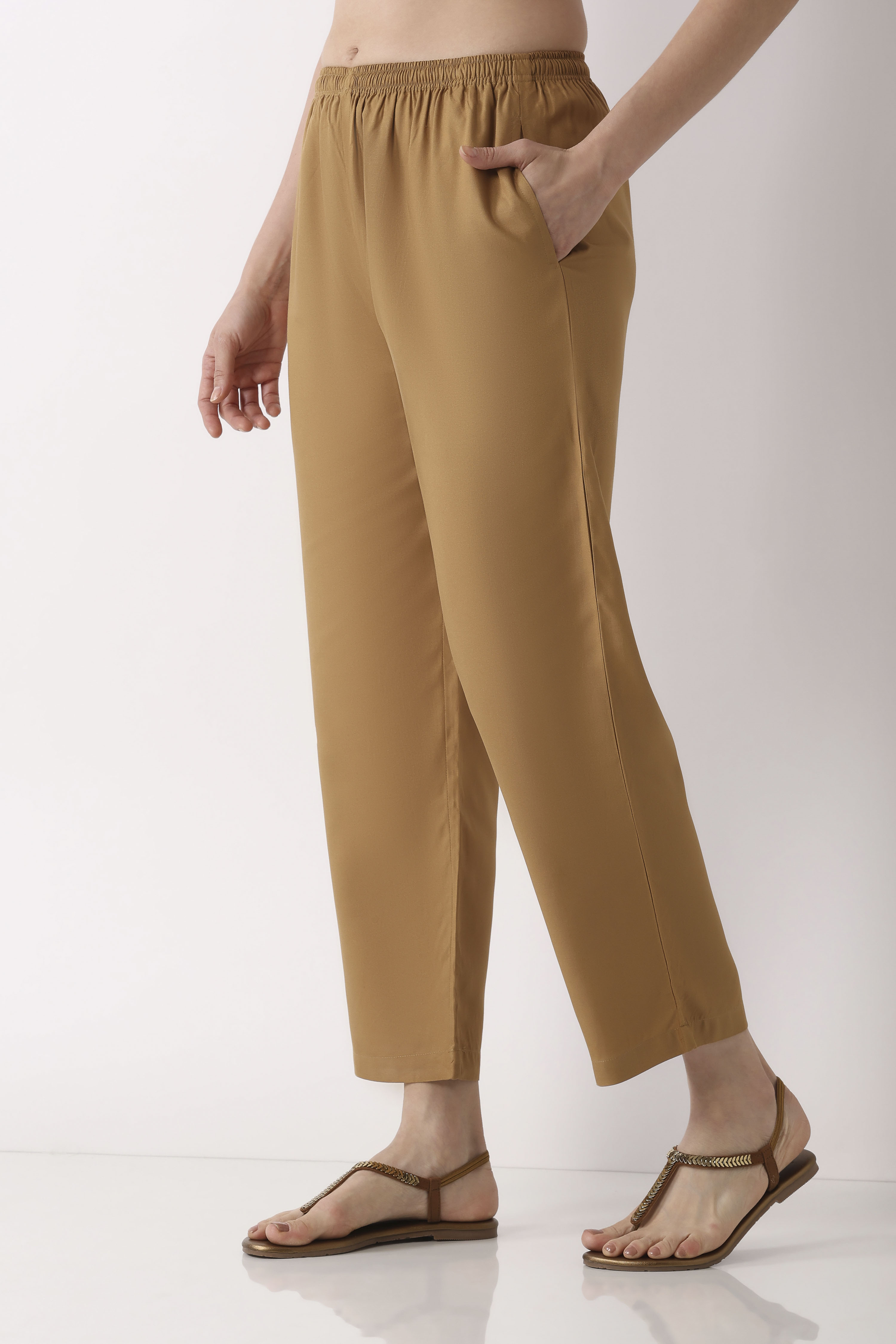 Green-Maroon Viscose Rayon Relaxed Solid Pants image number 2