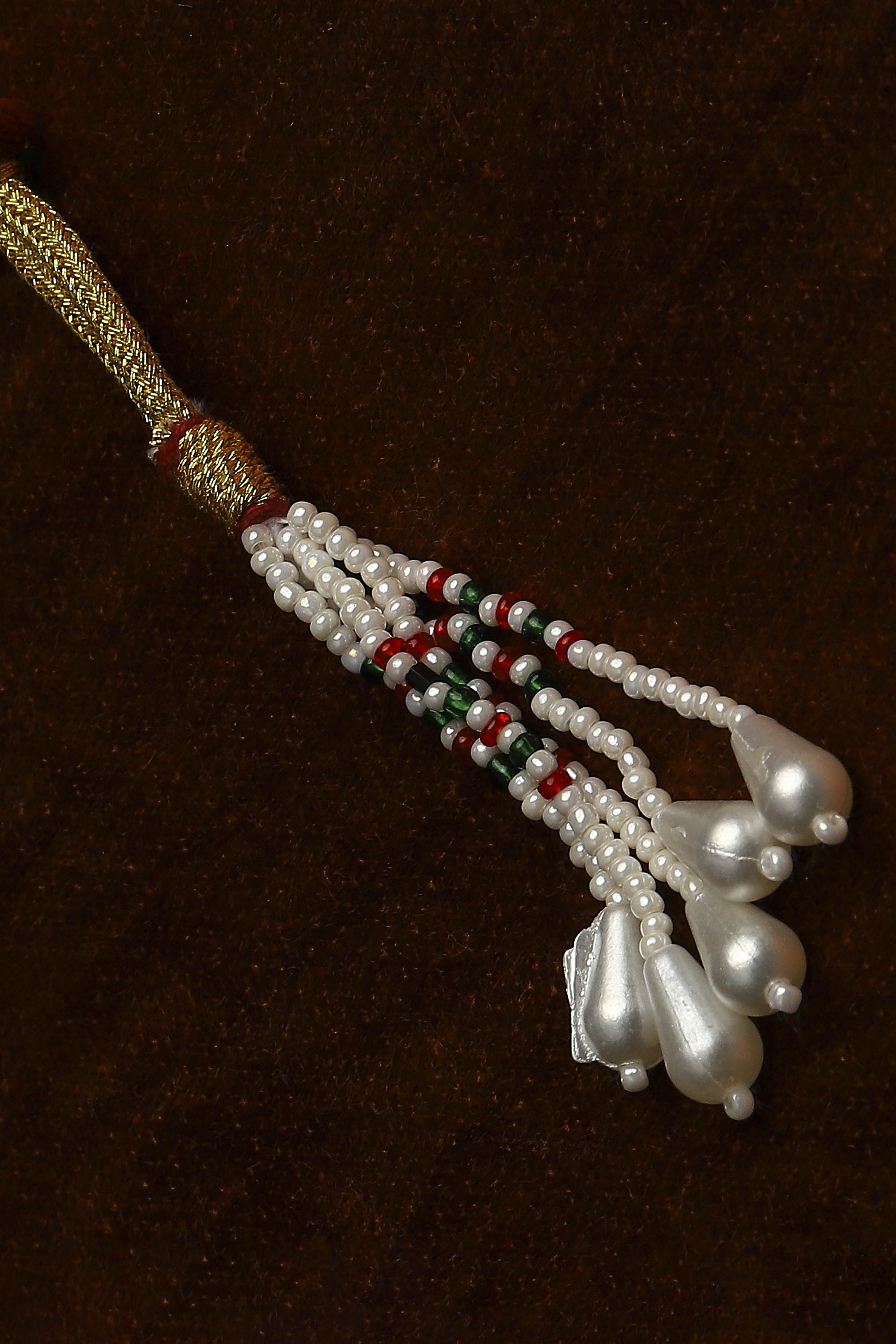 White Alloy Necklace Set image number 5