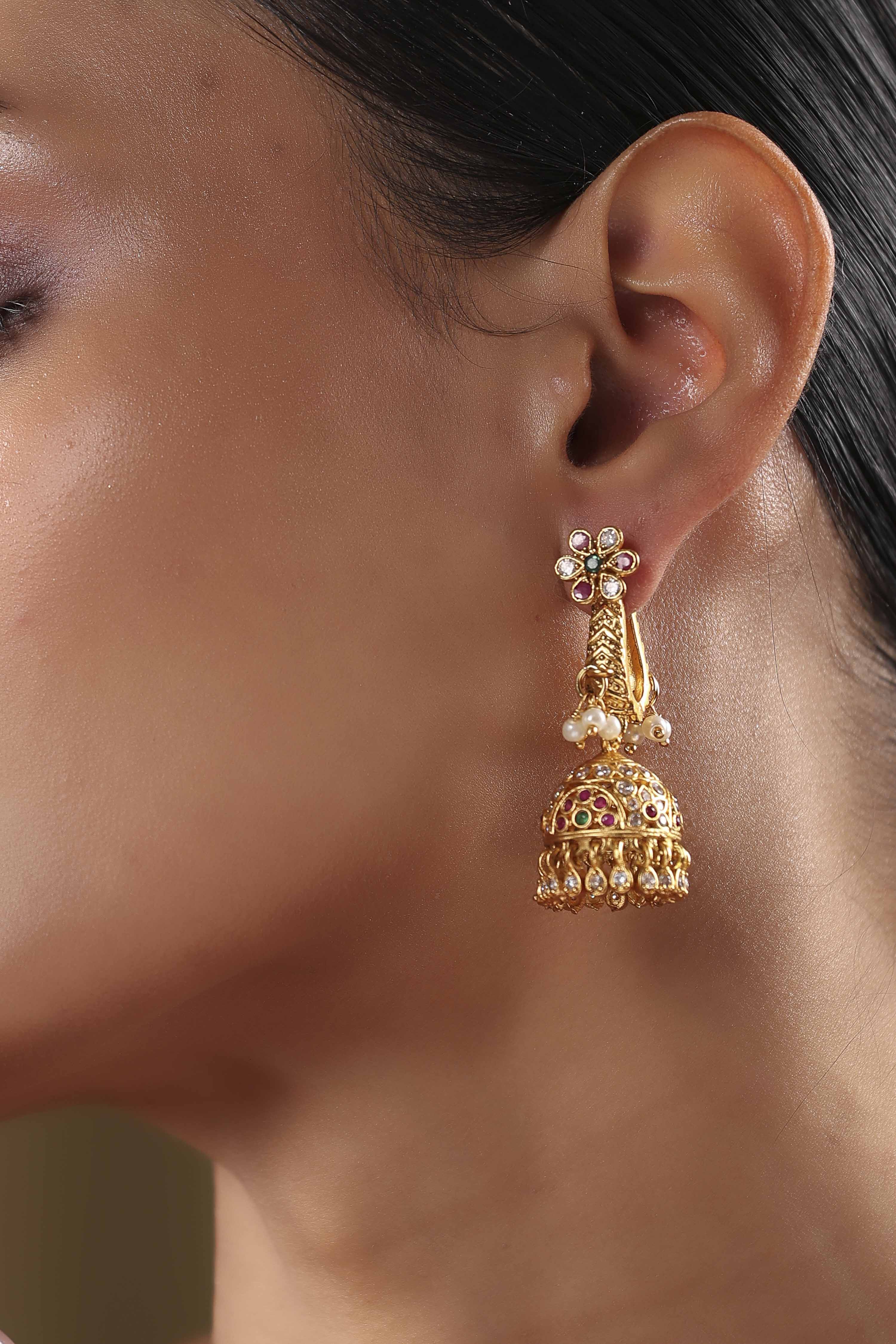 Gold Textured Earrings image number 1