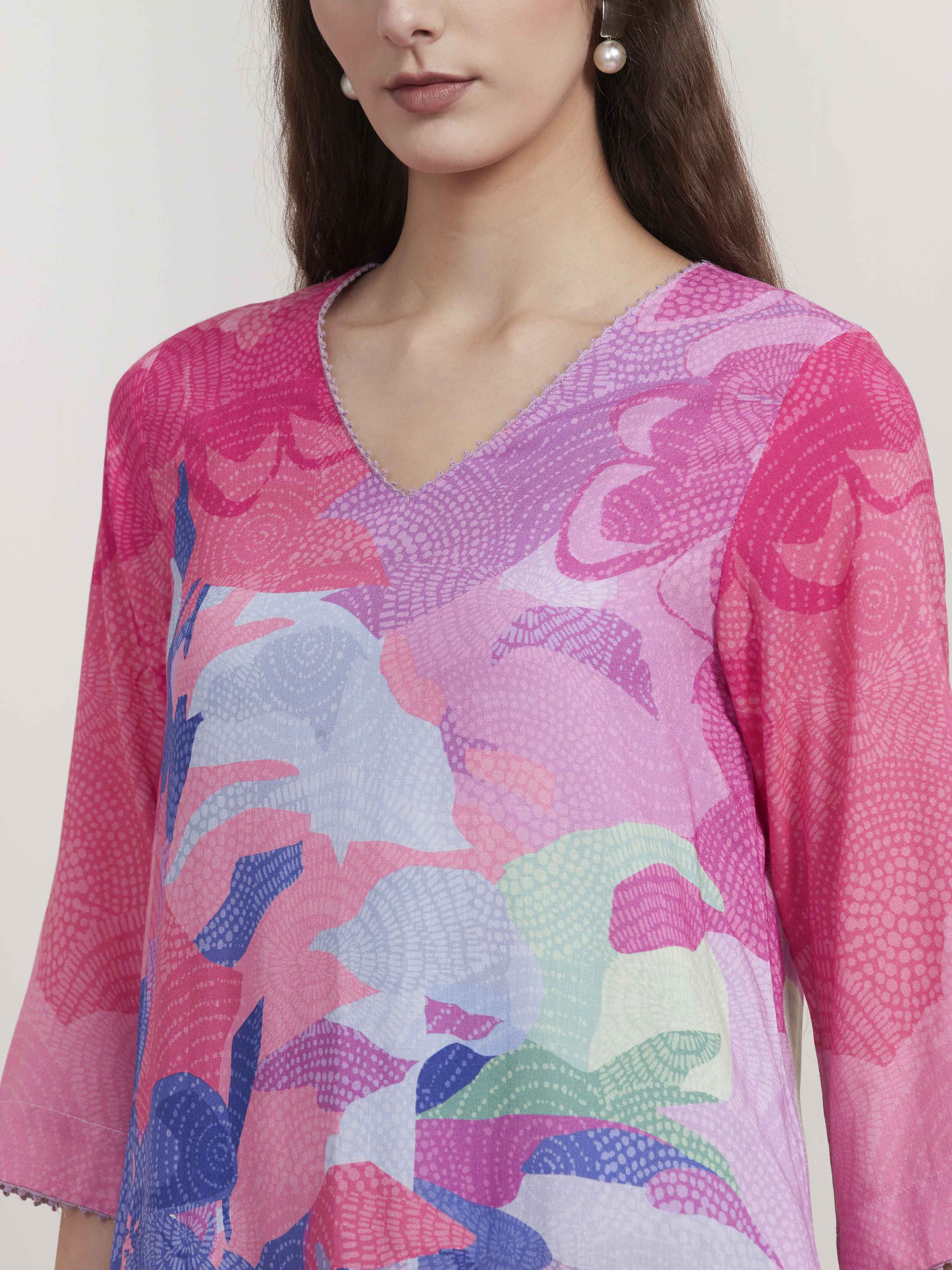 Green Abstract Printed Straight Suit Set image number 1