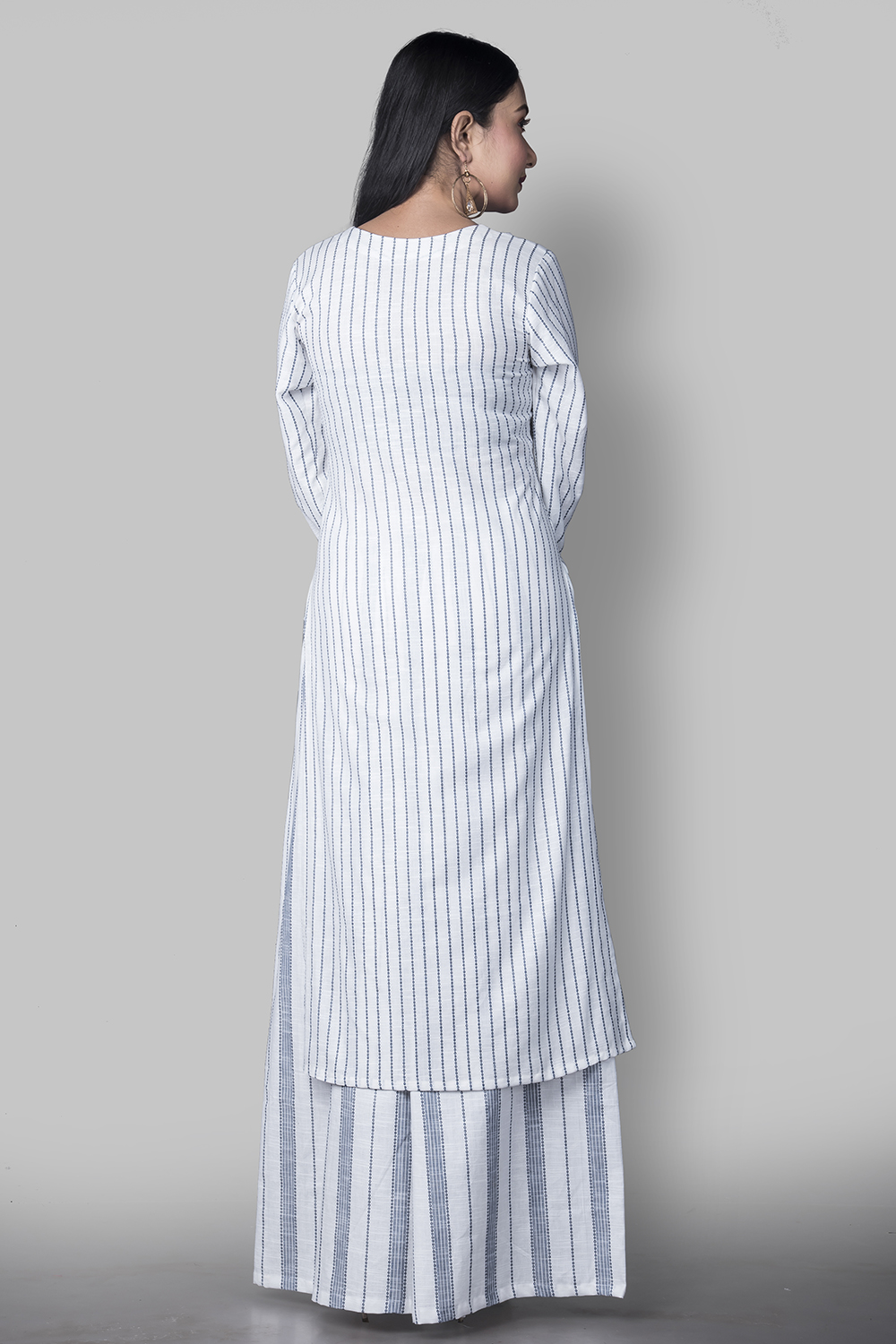 Blue Unstitched dress material Suit Set image number 5