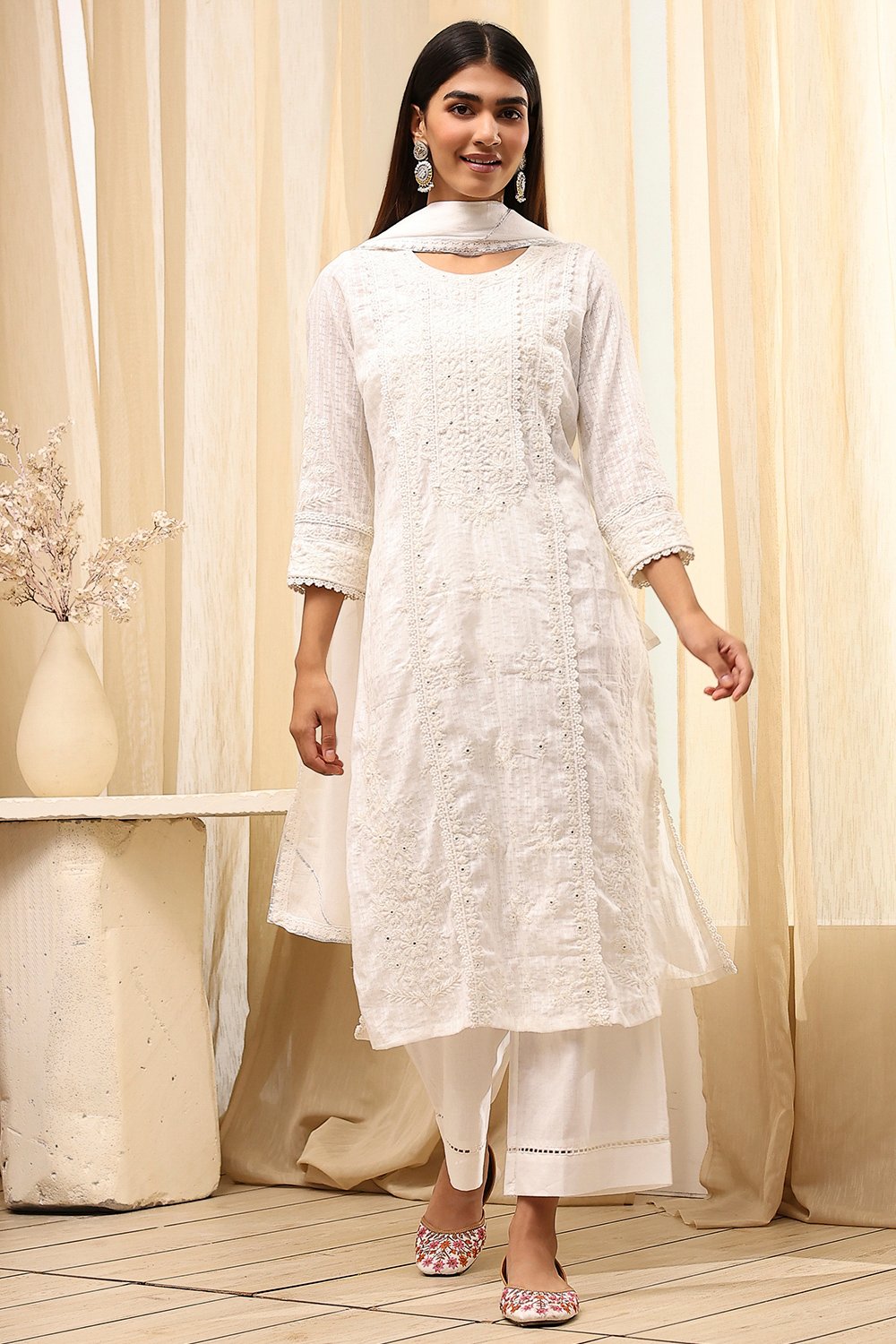 Off White Cotton Straight Embroidered Fusion Set image number 6