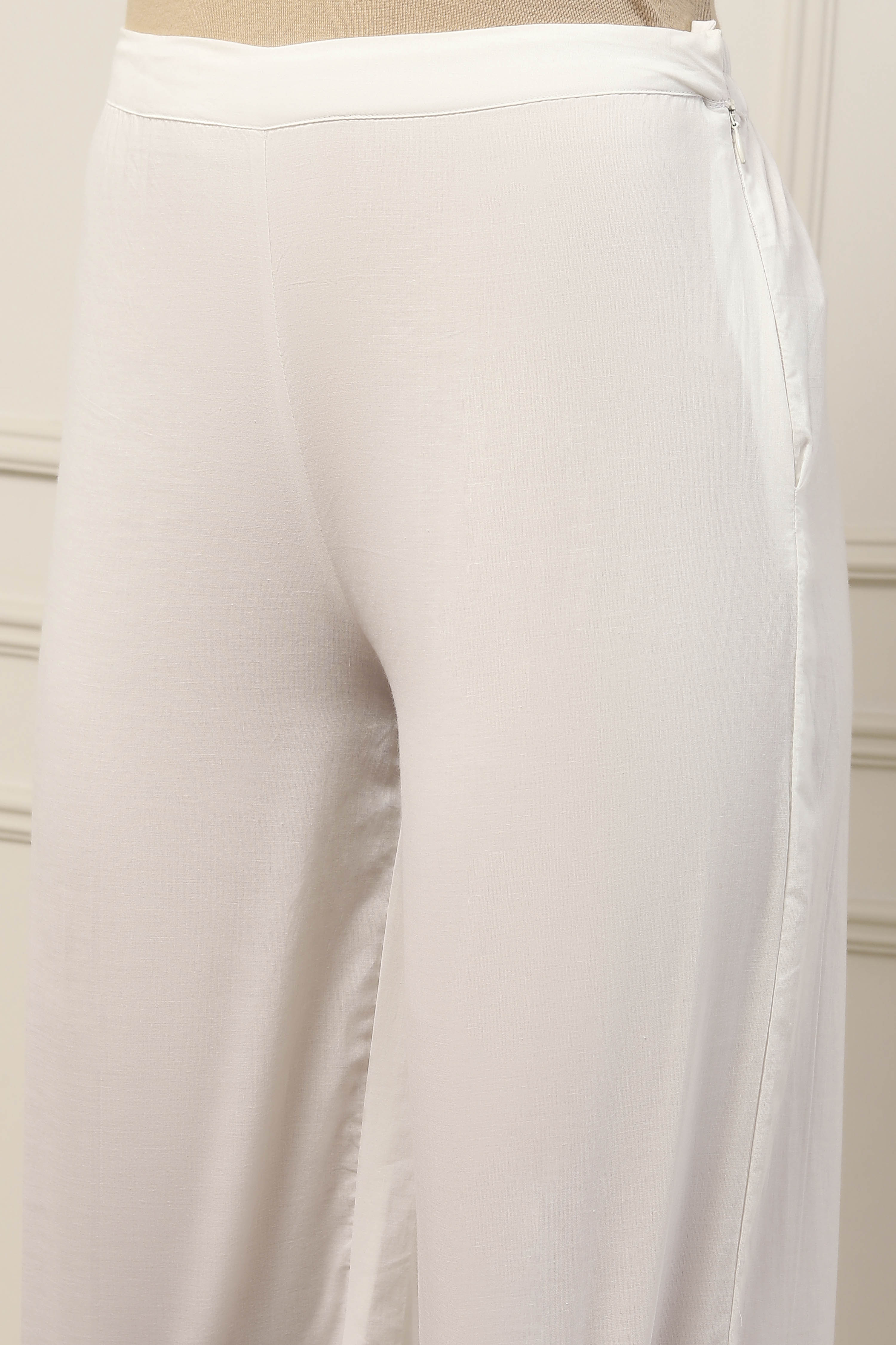 White Cotton Schiffli Embroidered Straight Suit Set image number 2