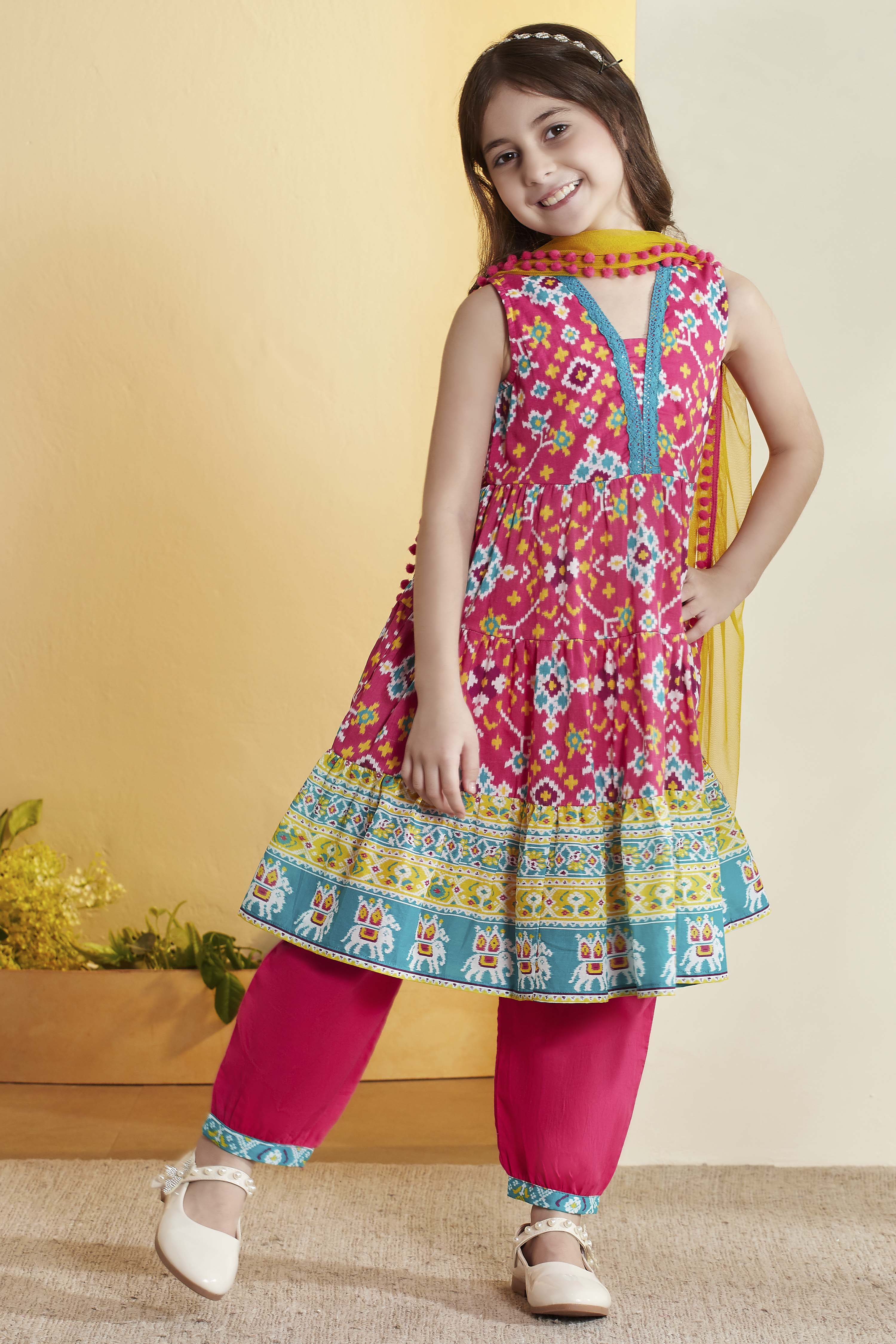 Pink Printed Tiered Cotton Kurta Set image number 6