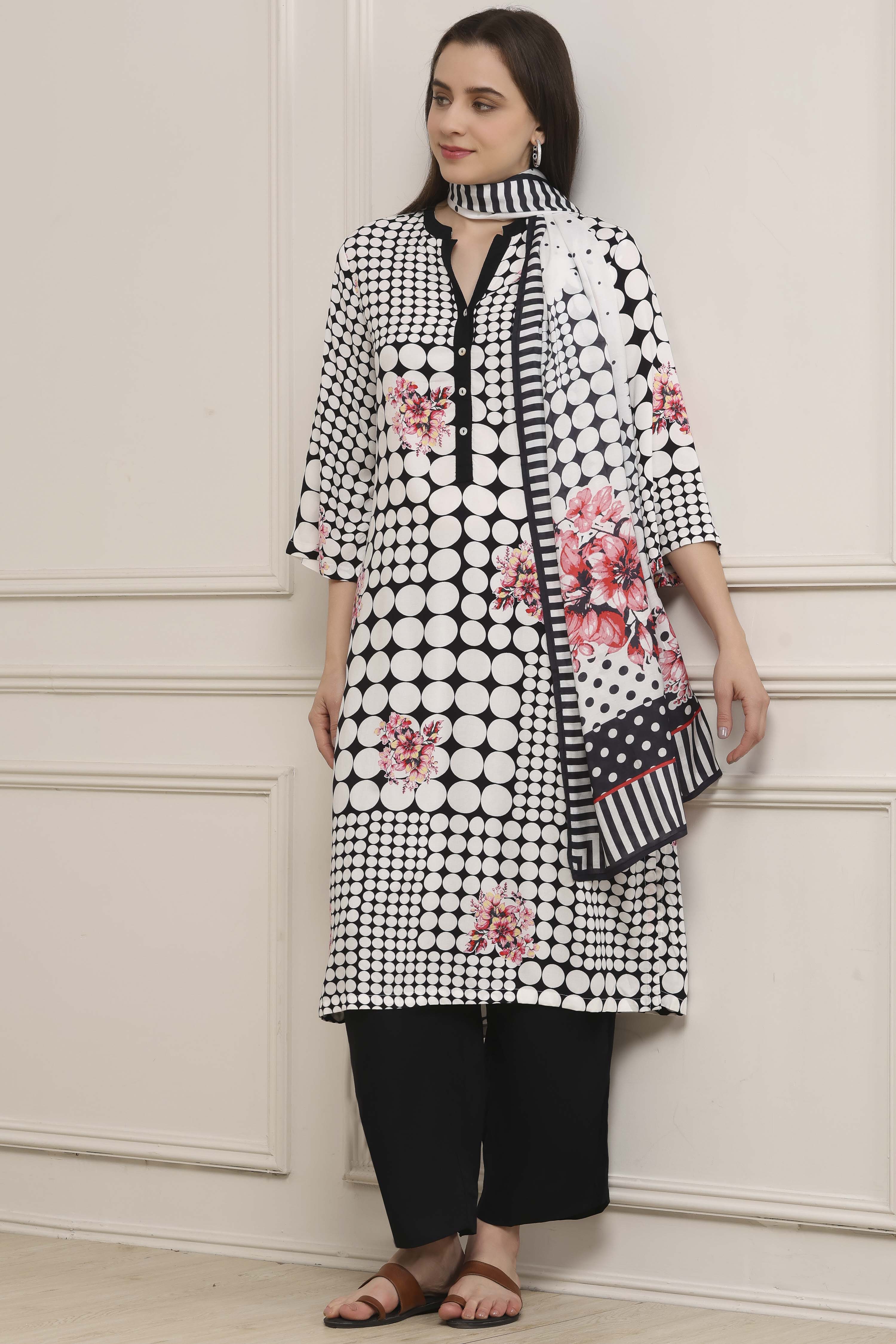 Black and White Printed Straight Suit Set image number 0