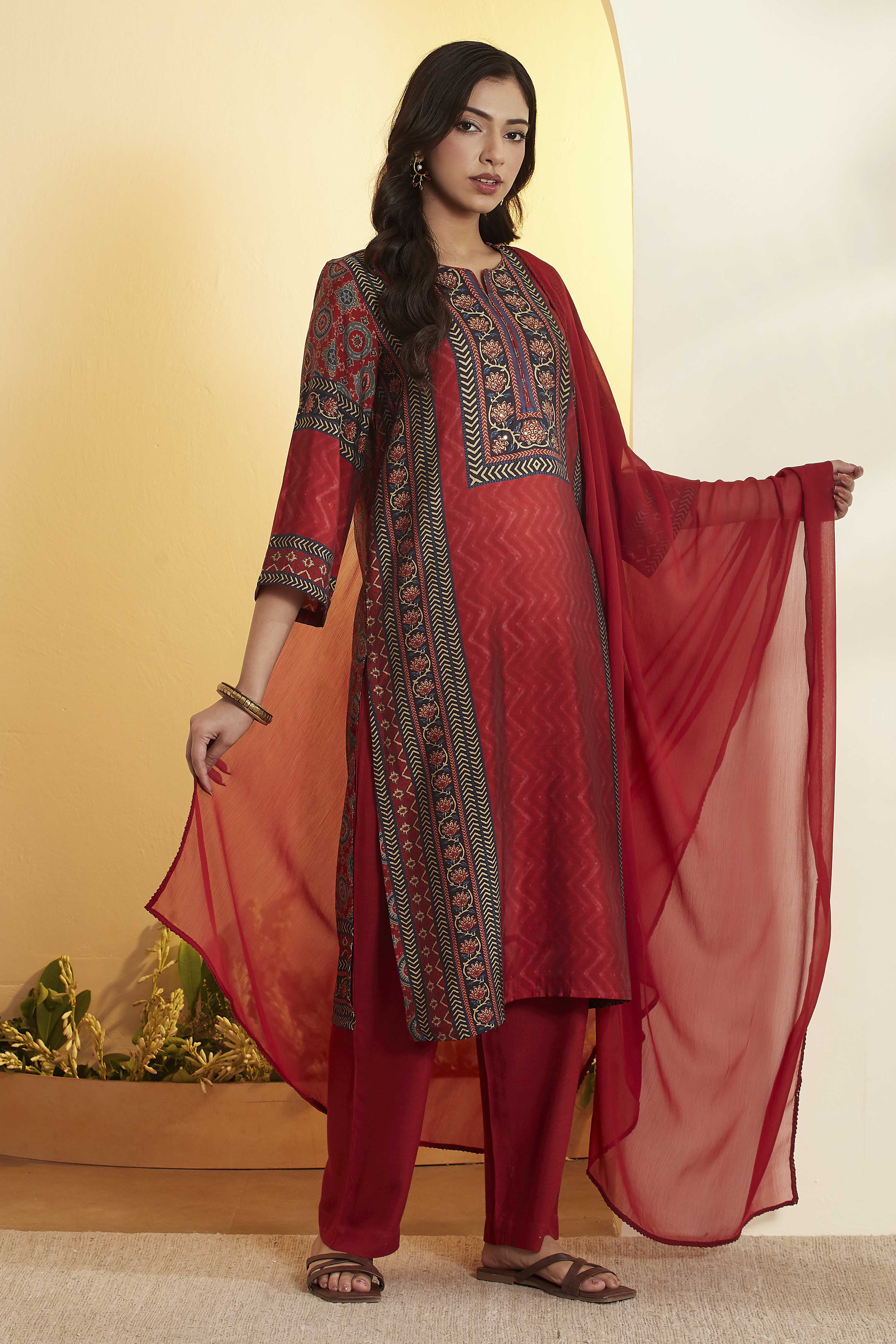 Rust Viscose Blend Straight Suit Set image number 4