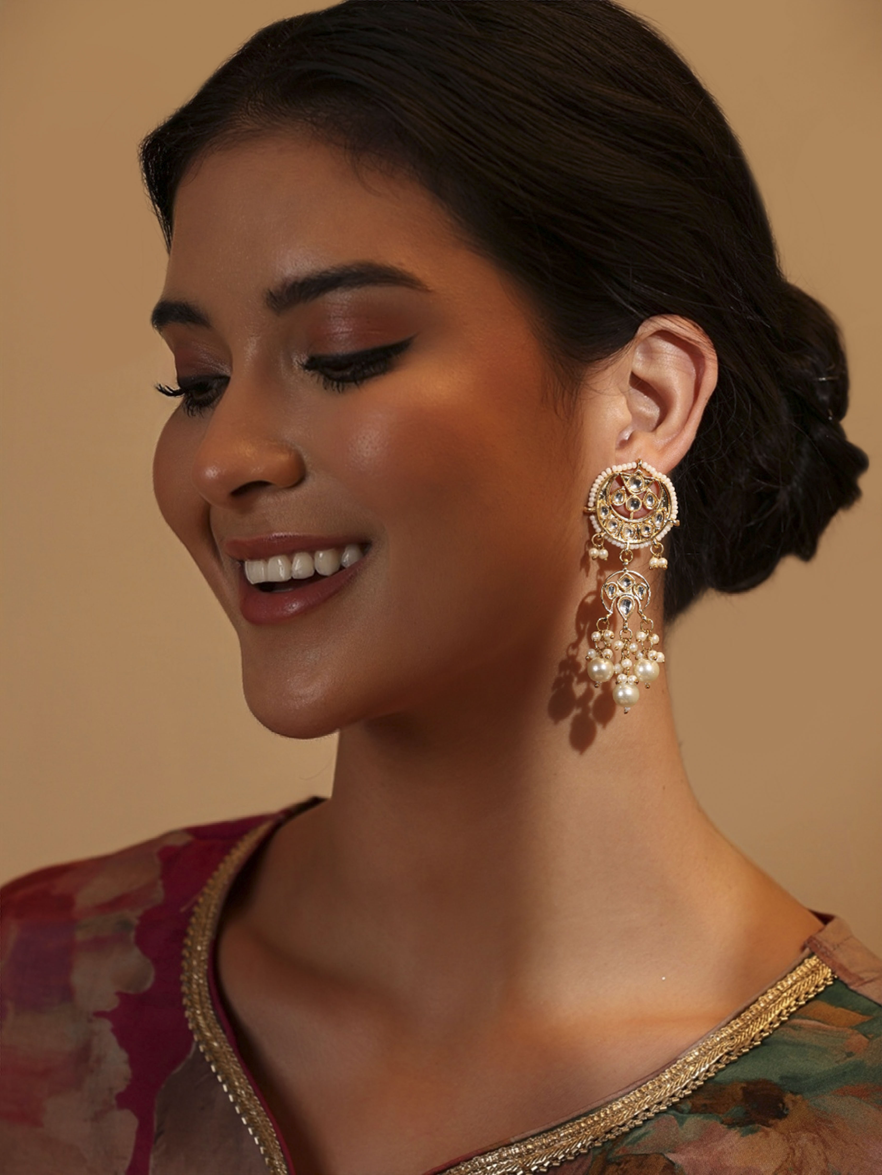 Off-White Gold Plated Brass Drop & Dangler Earrings image number 3