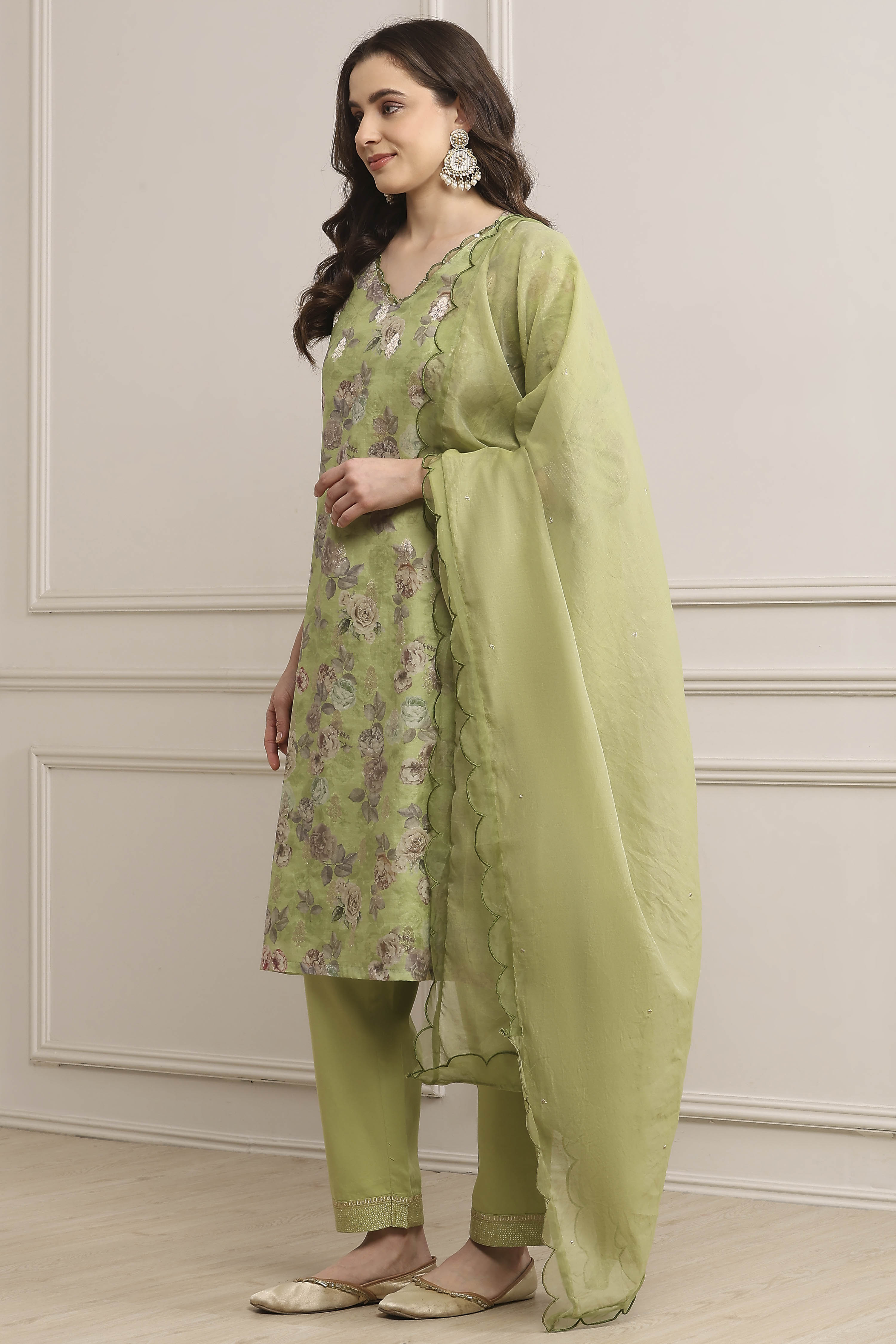 Green Cotton Blend Floral Straight Suit Set image number 3