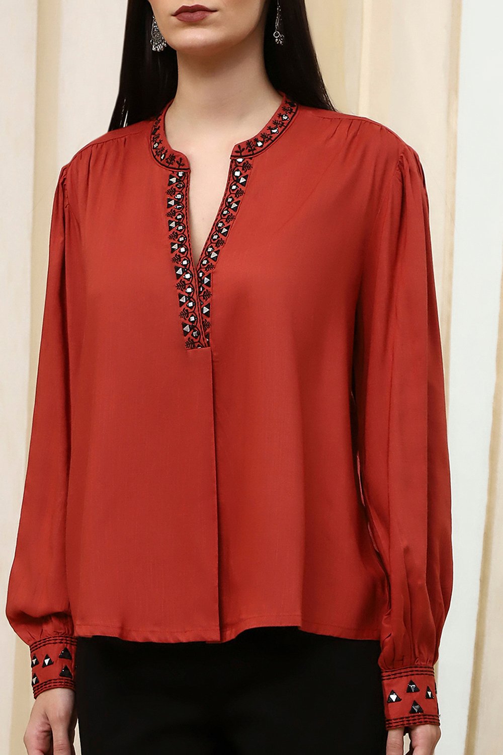 Black Solid Straight Top image number 1