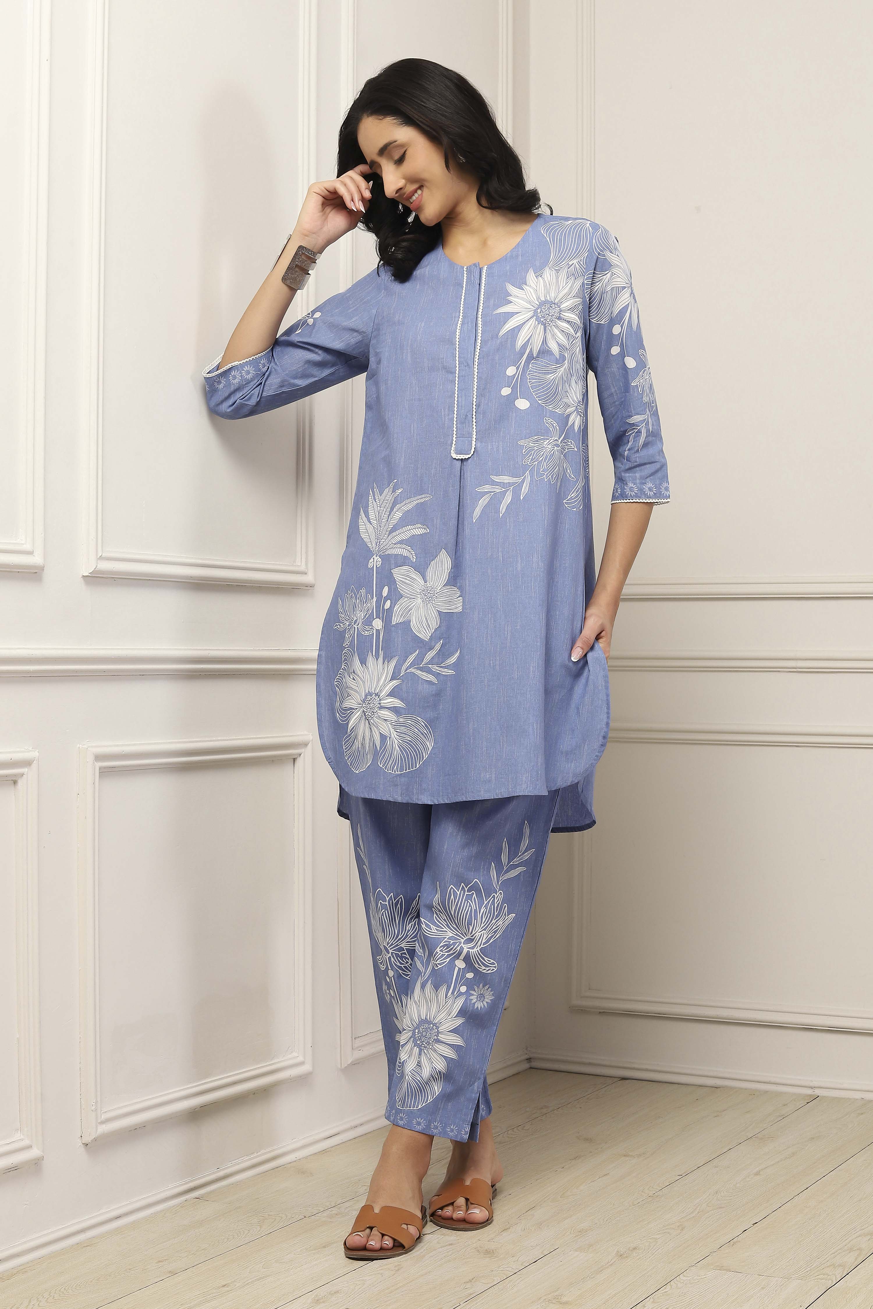 Blue Cotton Floral Printed Straight Suit Set image number 0