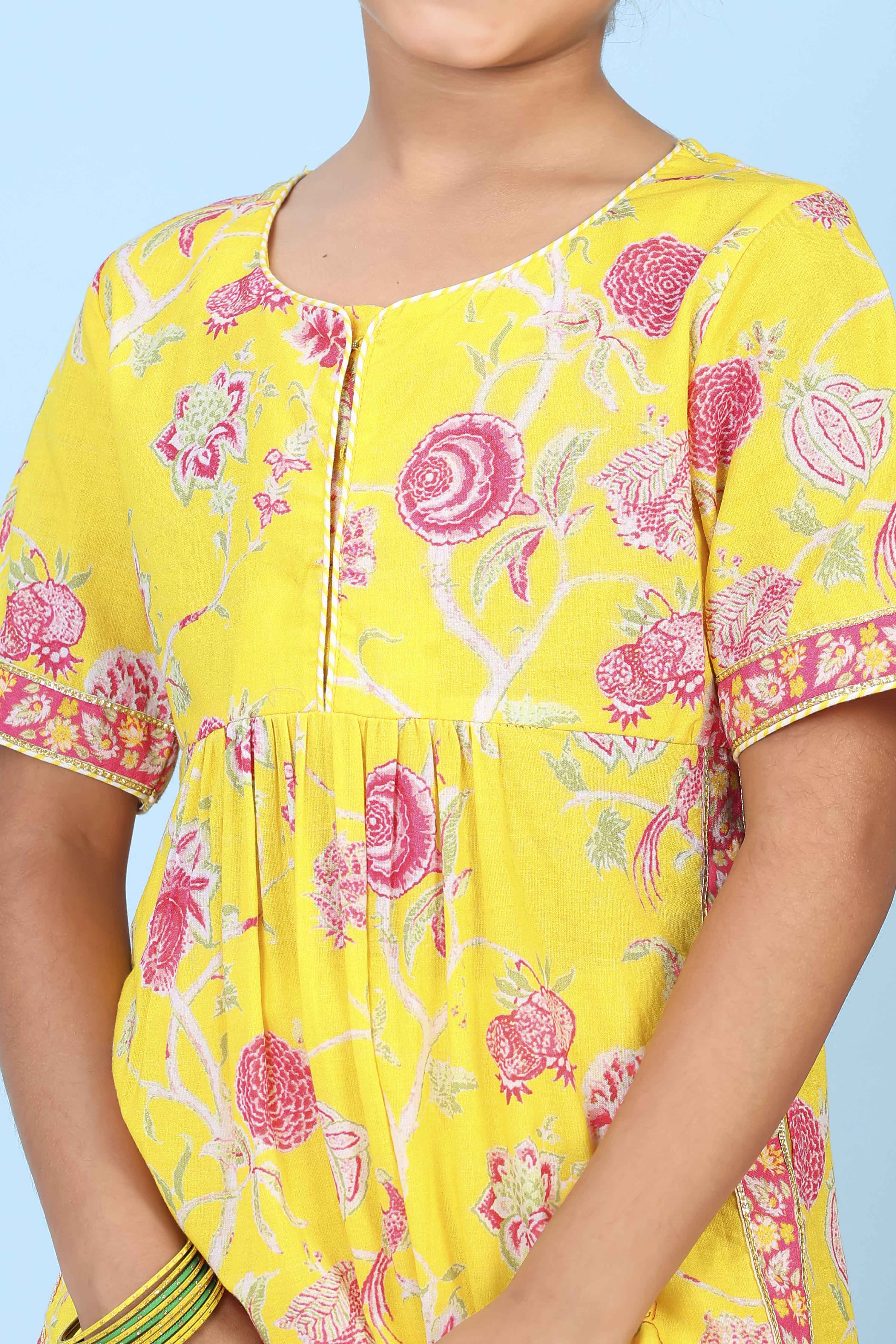 Yellow Cotton Printed Straight Suit Set image number 1