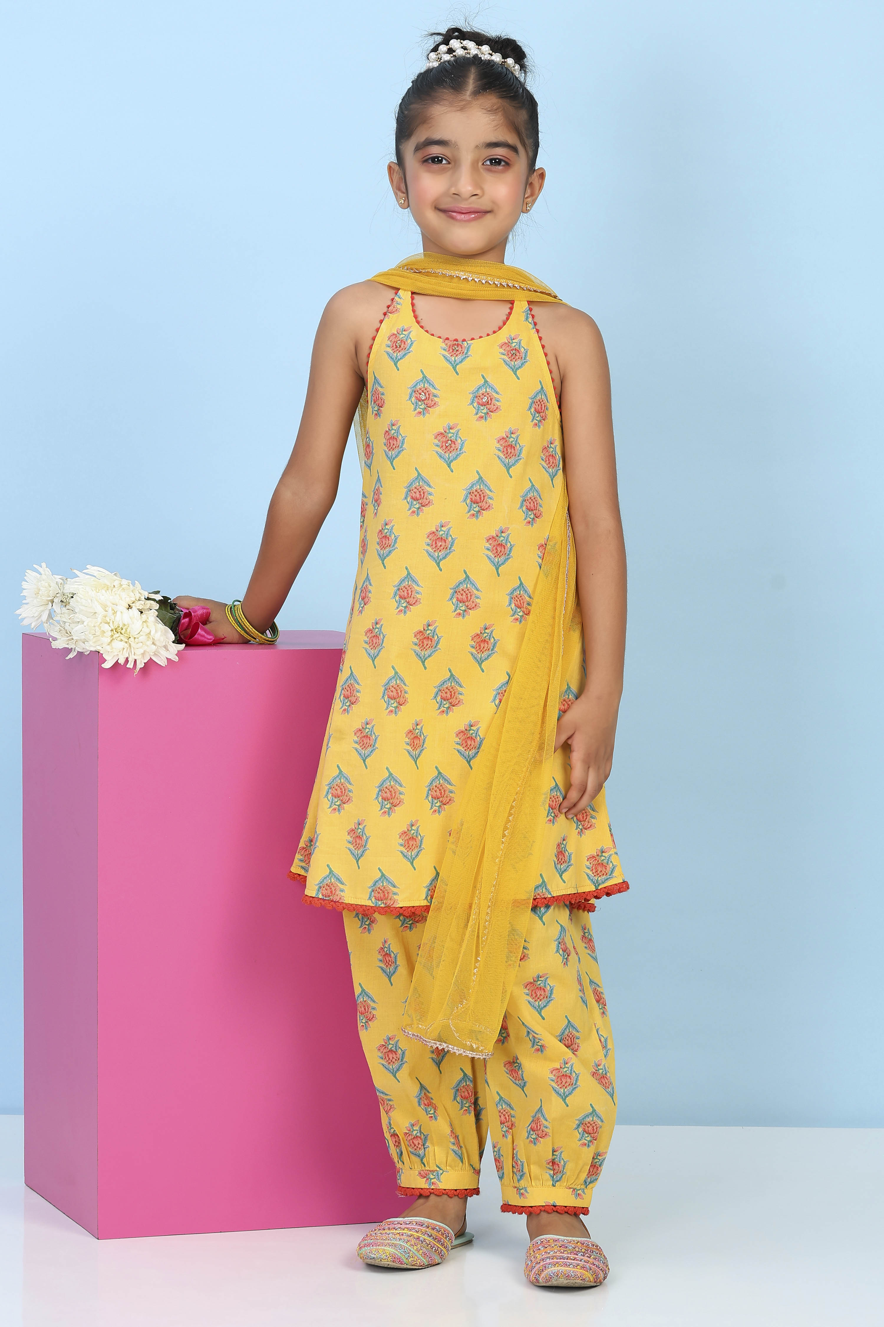 Yellow Cotton Printed Straight Suit Set image number 6